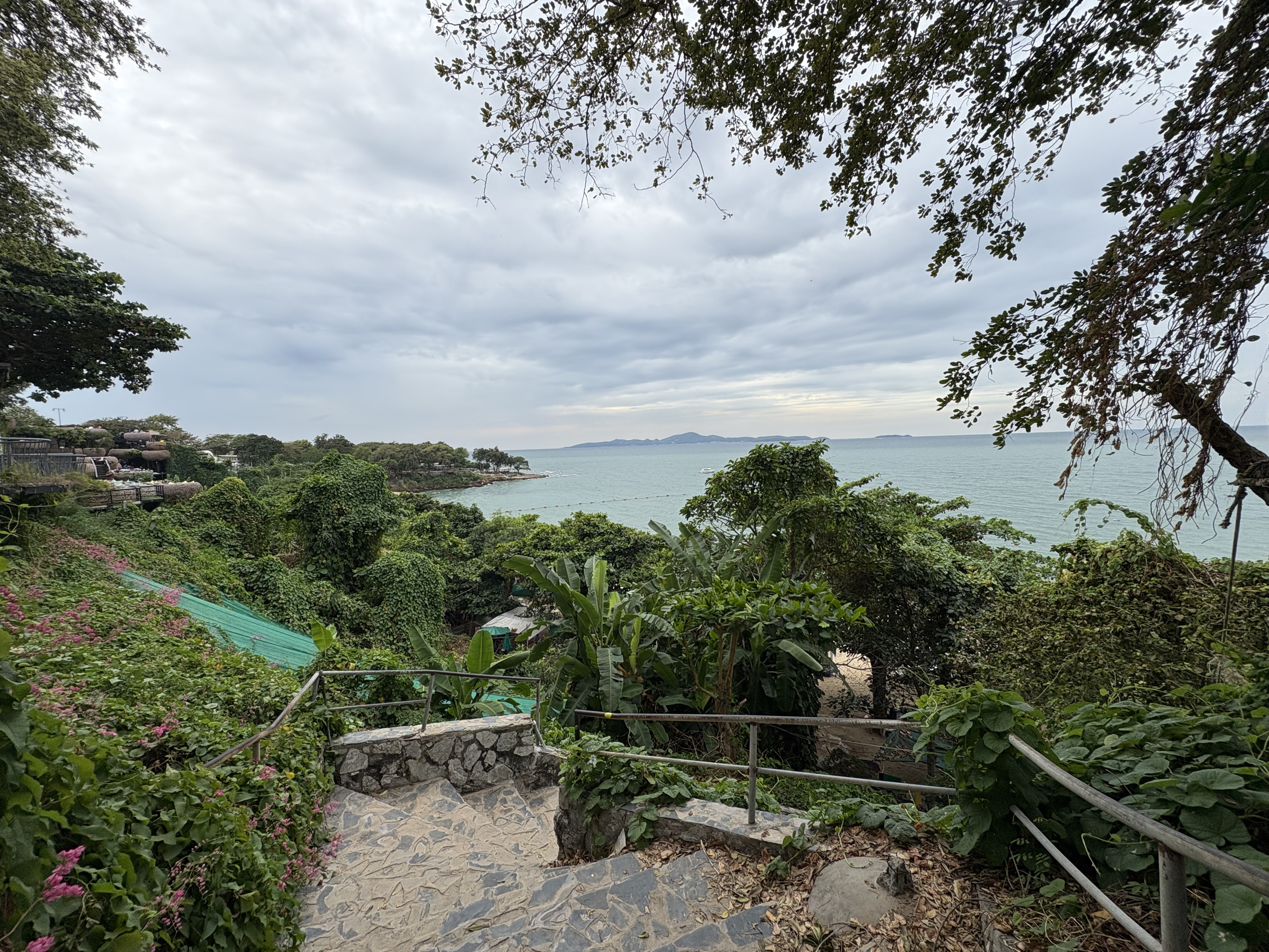Picture Thailand Pattaya Oxygen Restaurant 2024-12 37 - Tours Oxygen Restaurant