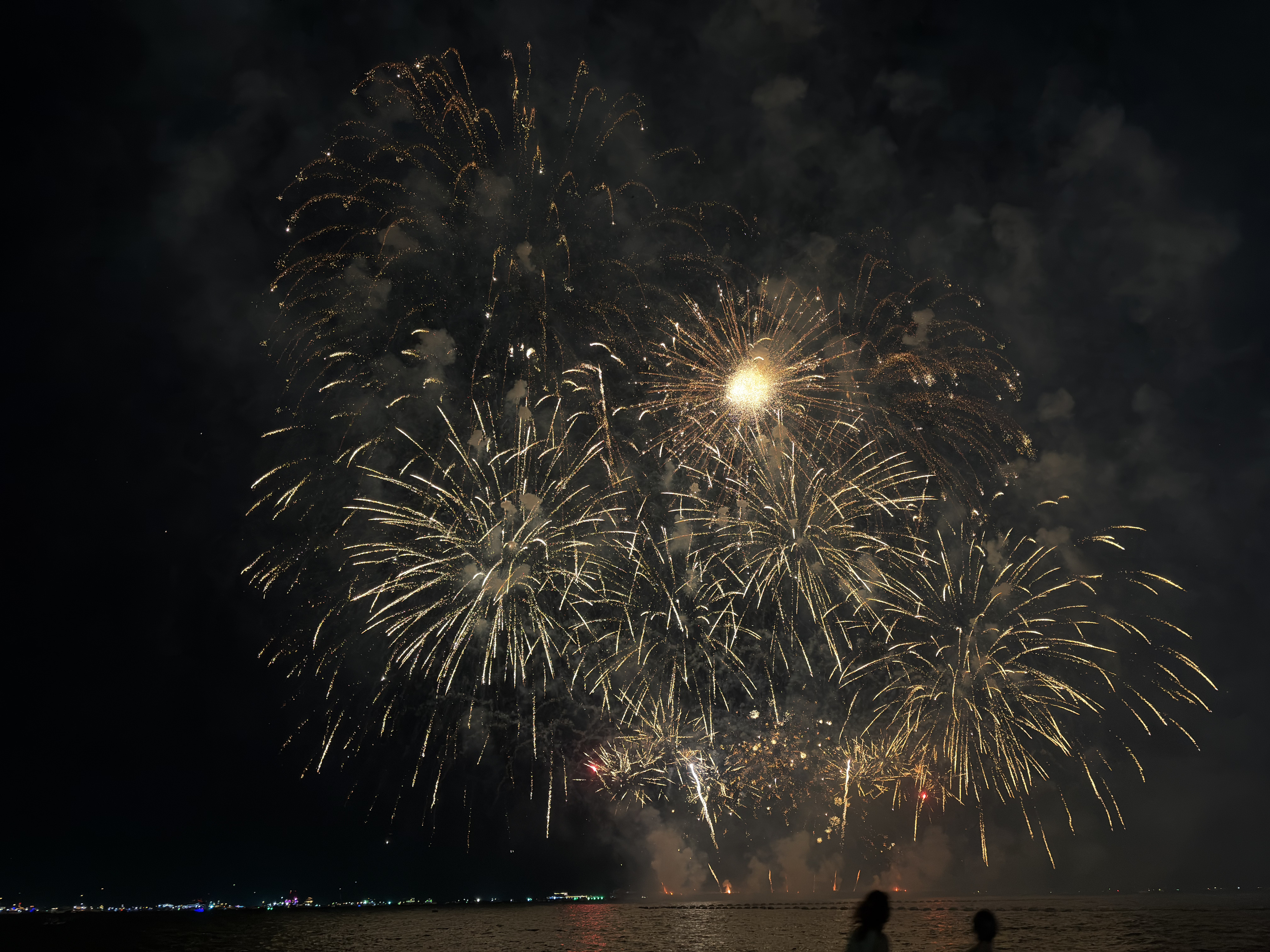 Picture Thailand Pattaya pattaya firework festival 2025-12 67 - Center pattaya firework festival