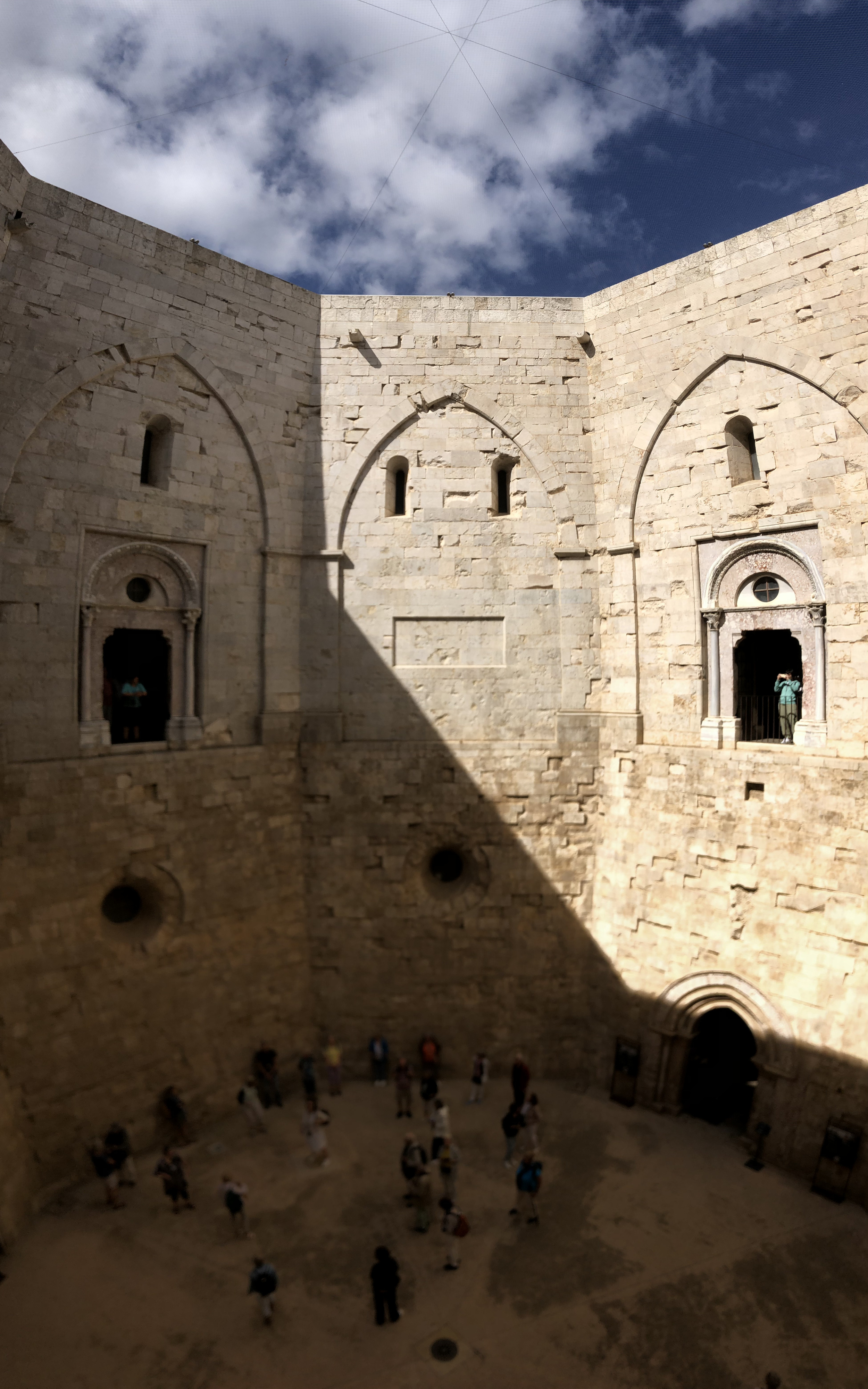 Picture Italy Castel del monte 2024-09 44 - Journey Castel del monte