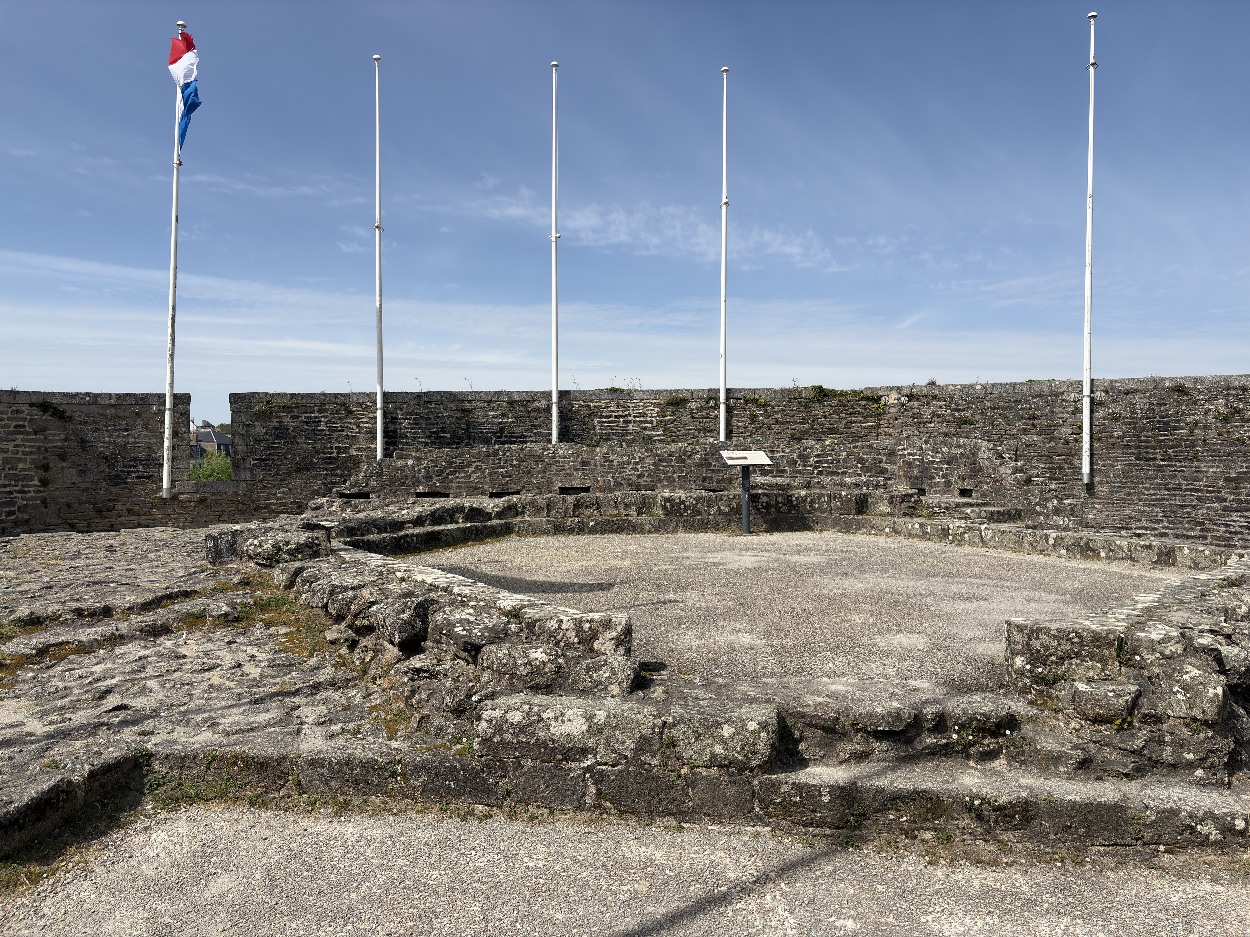 Picture France Concarneau Ville close 2026-04 27 - Center Ville close