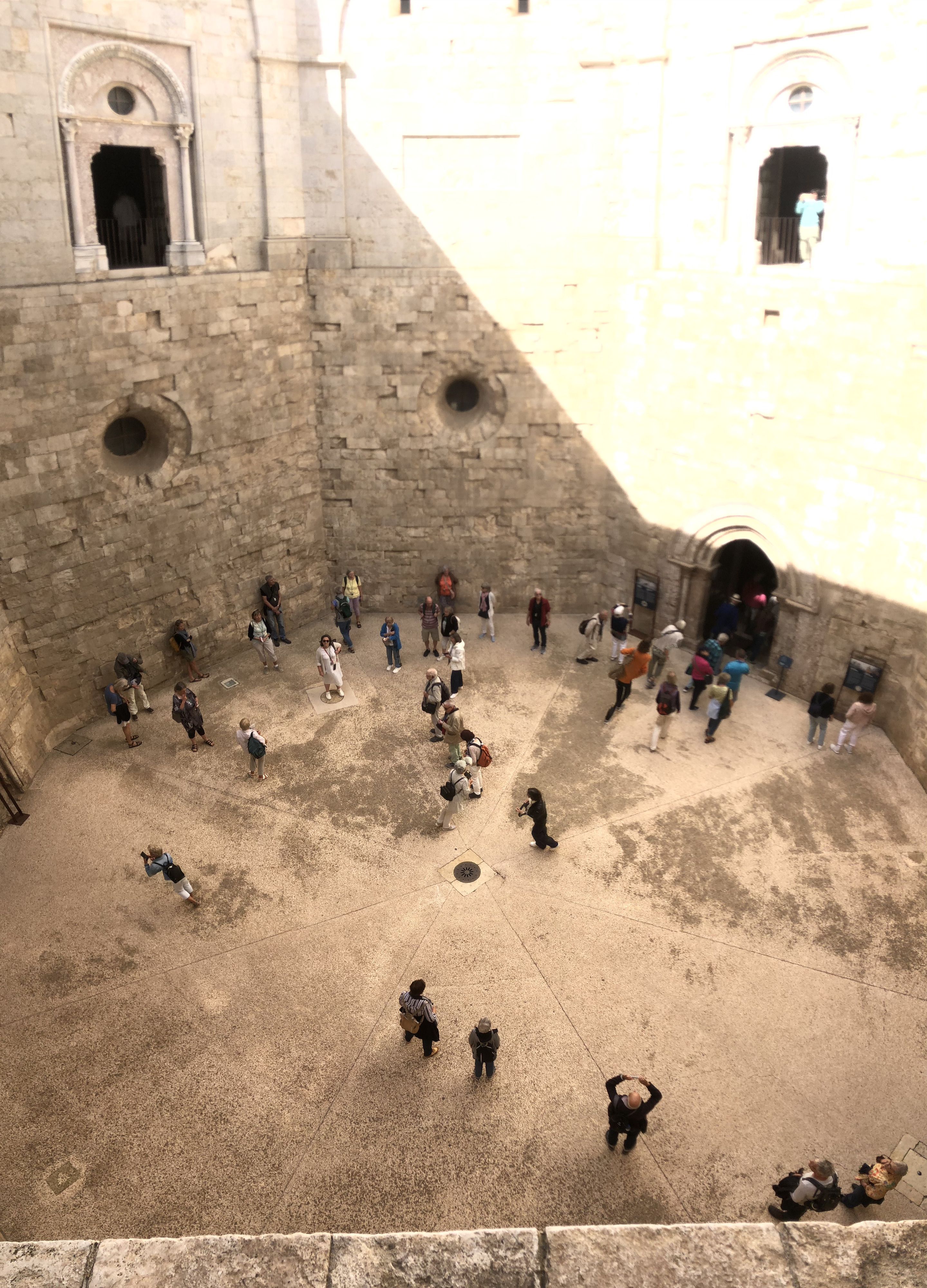 Picture Italy Castel del monte 2024-09 61 - Tours Castel del monte