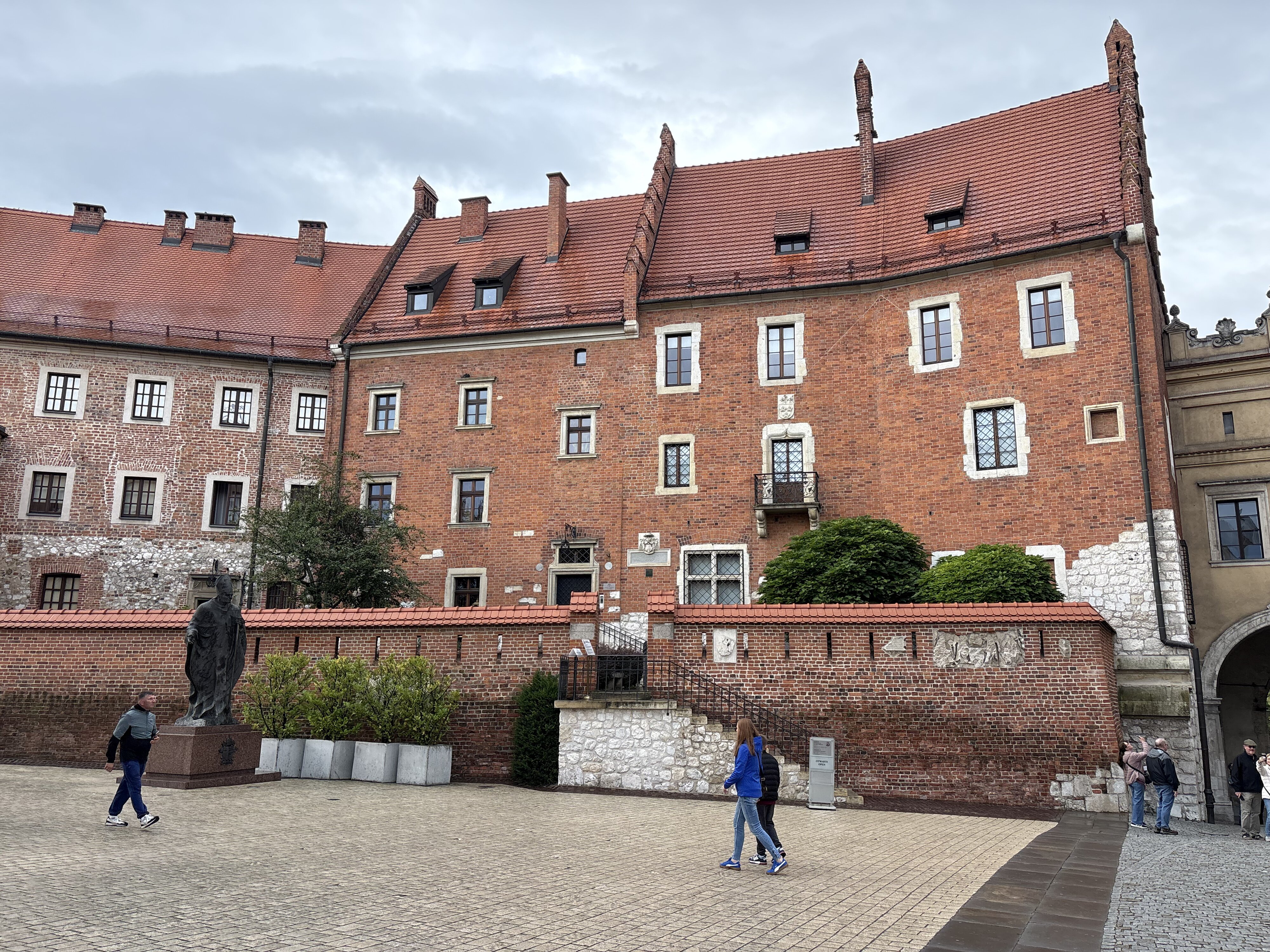 Picture Poland Krakow Wawel castle 2026-09 333