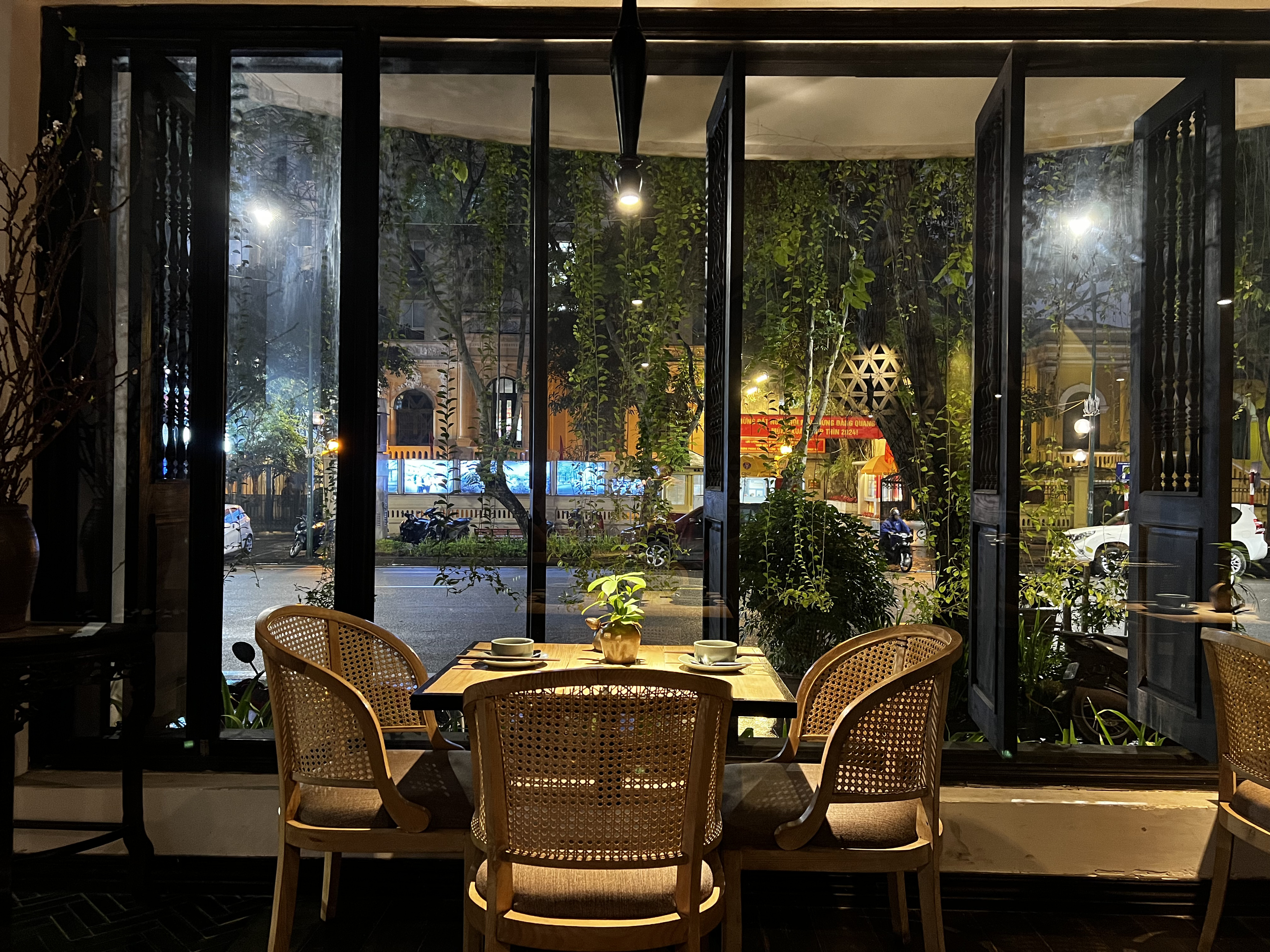 Picture Vietnam Hanoi Sadhu Vegetarian Restaurant 2024-01 33 - Tours Sadhu Vegetarian Restaurant