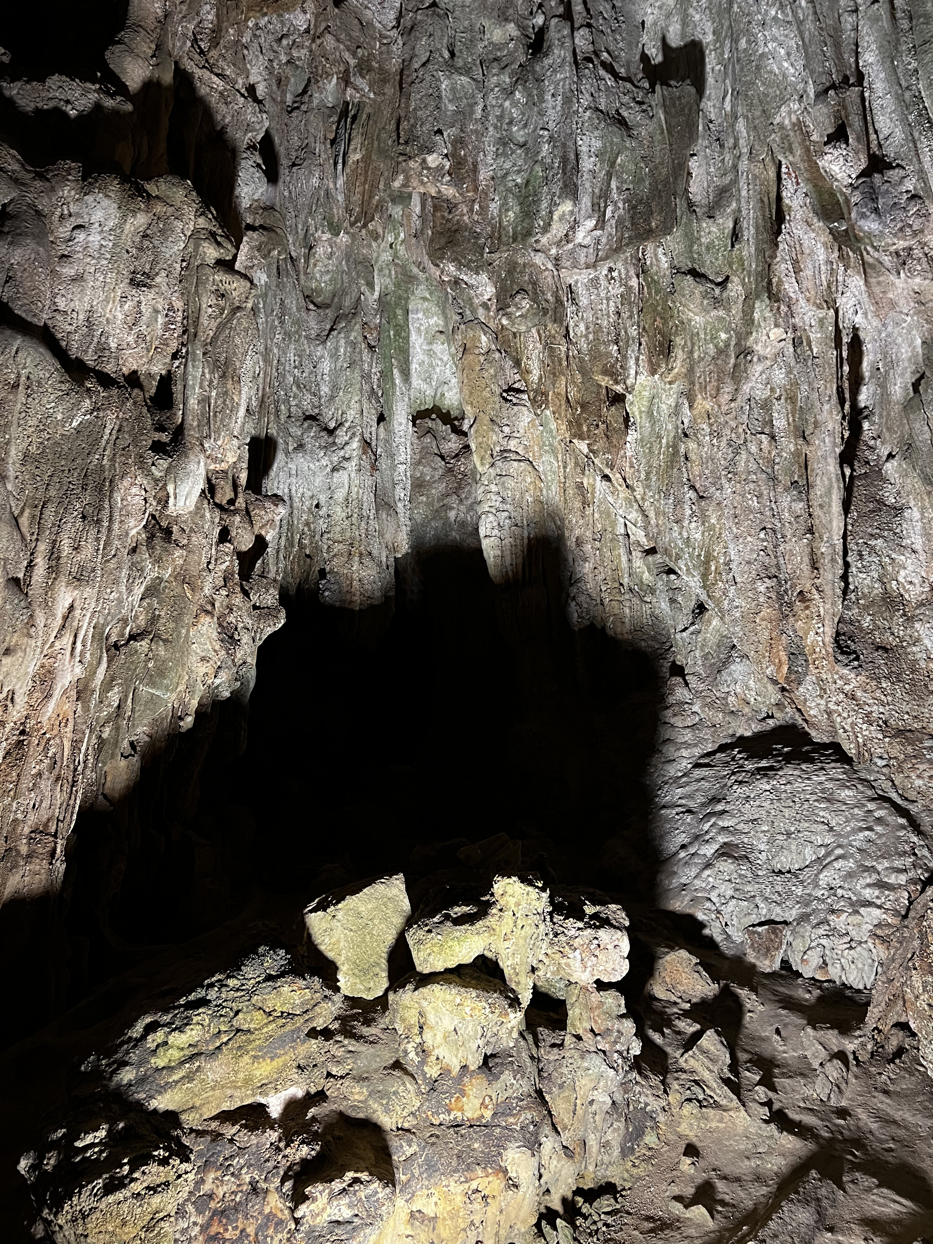 Picture Vietnam Ha Long Bay Sung Sot Cave 2024-01 2 - Tours Sung Sot Cave