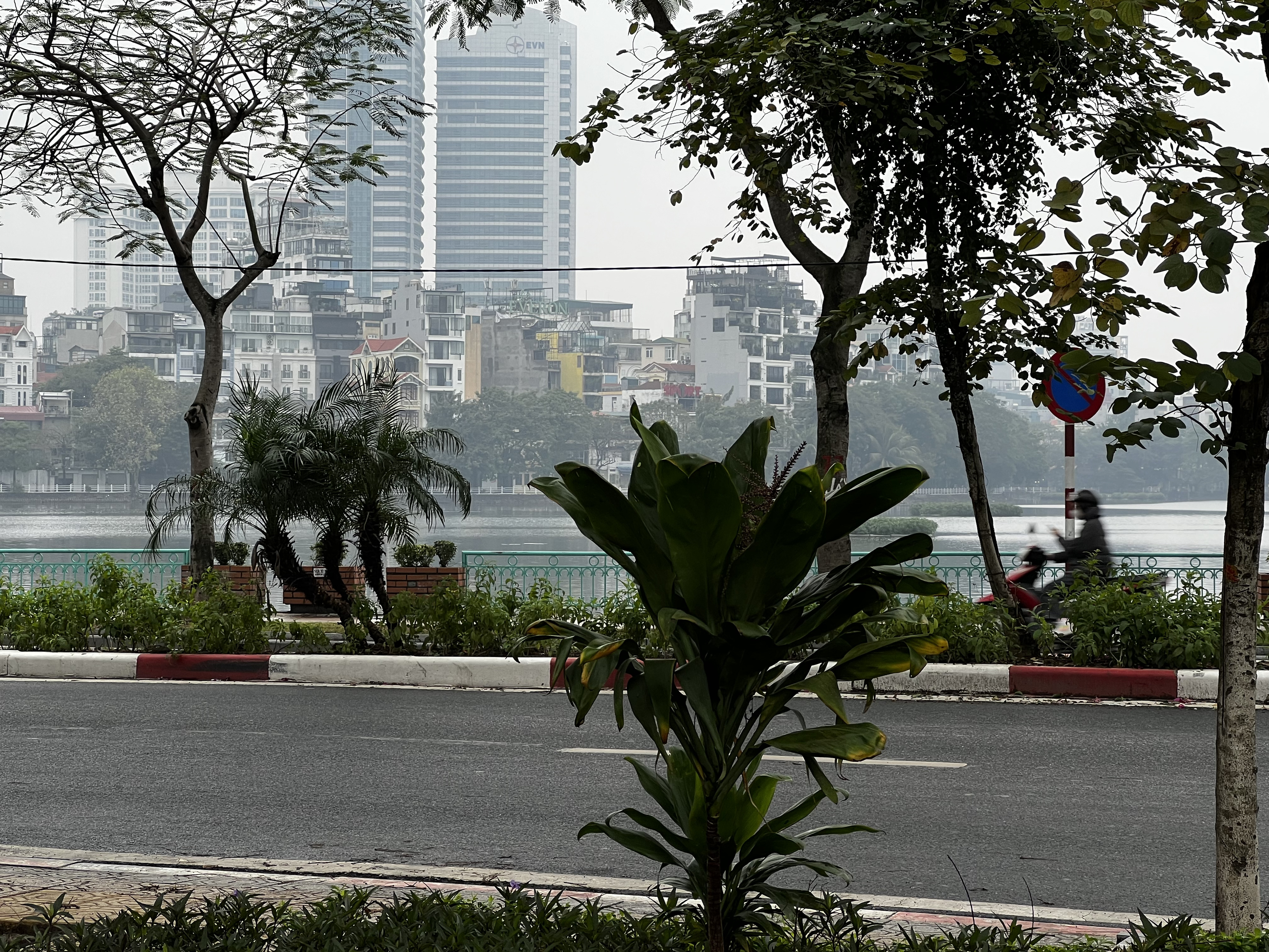 Picture Vietnam Hanoi Tay Lake 2024-01 3 - Journey Tay Lake