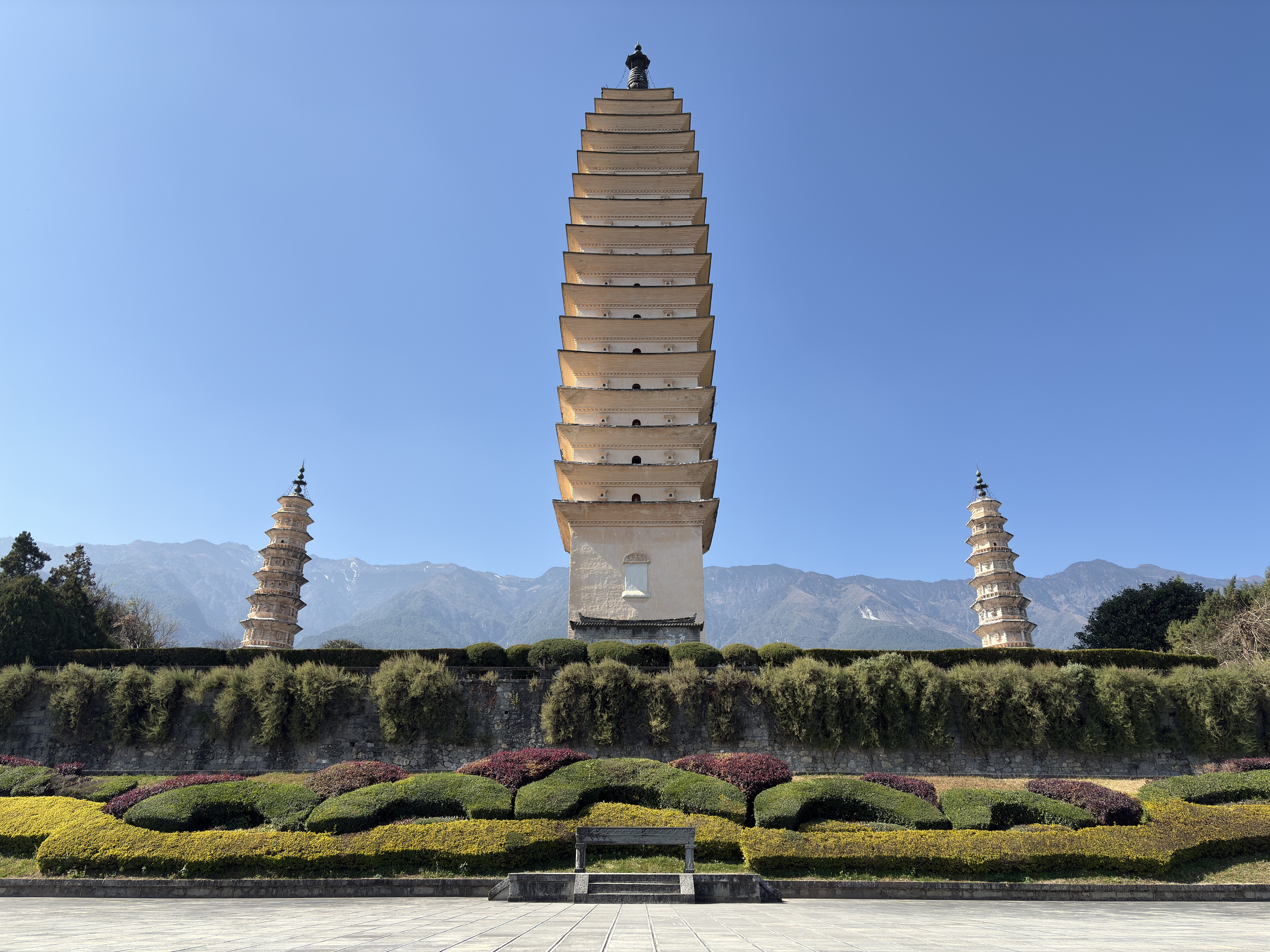 Picture China Dali Three pagodas 2026-01 59 - Discovery Three pagodas