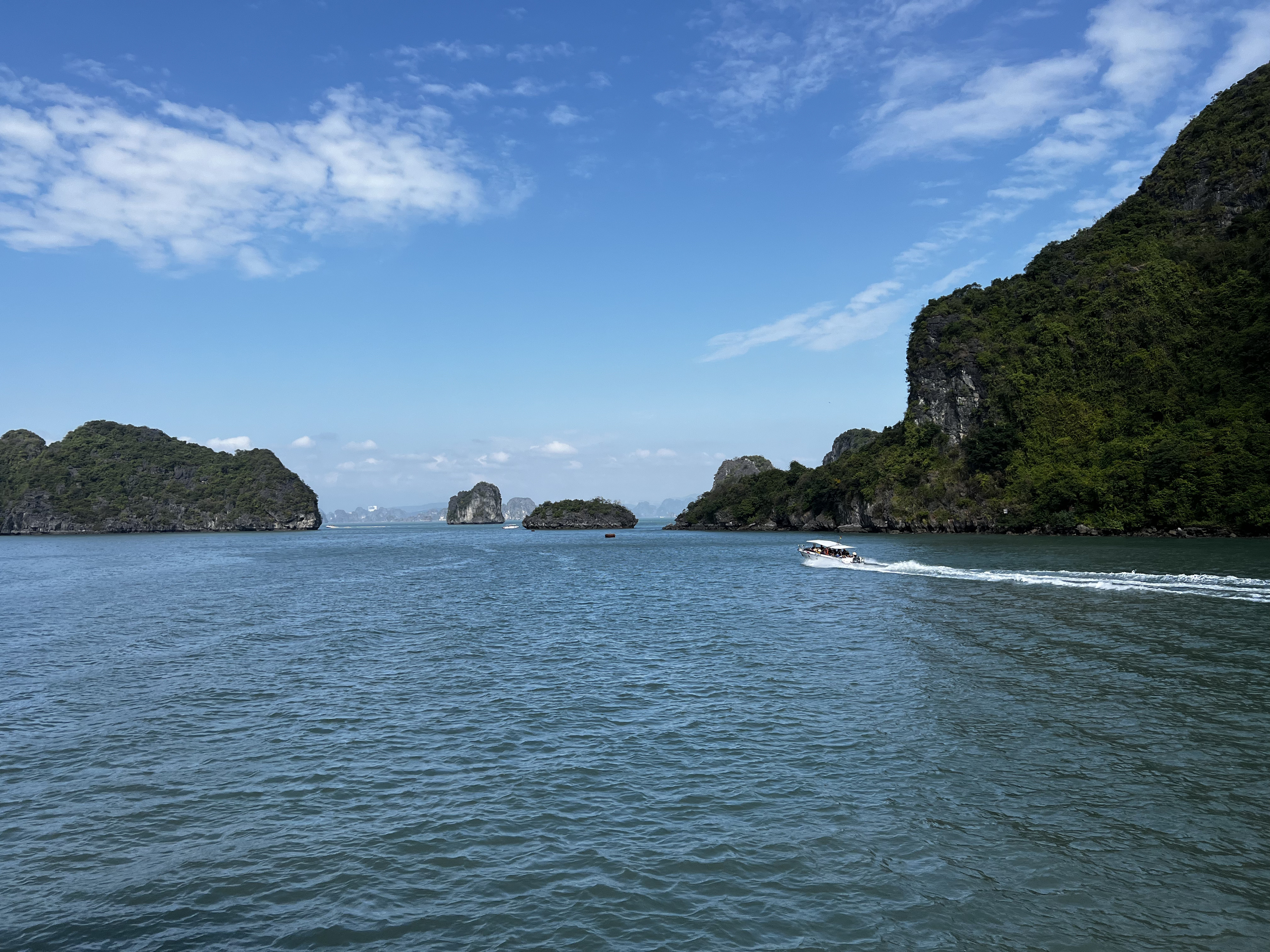Picture Vietnam Ha Long Bay 2024-01 180 - Center Ha Long Bay