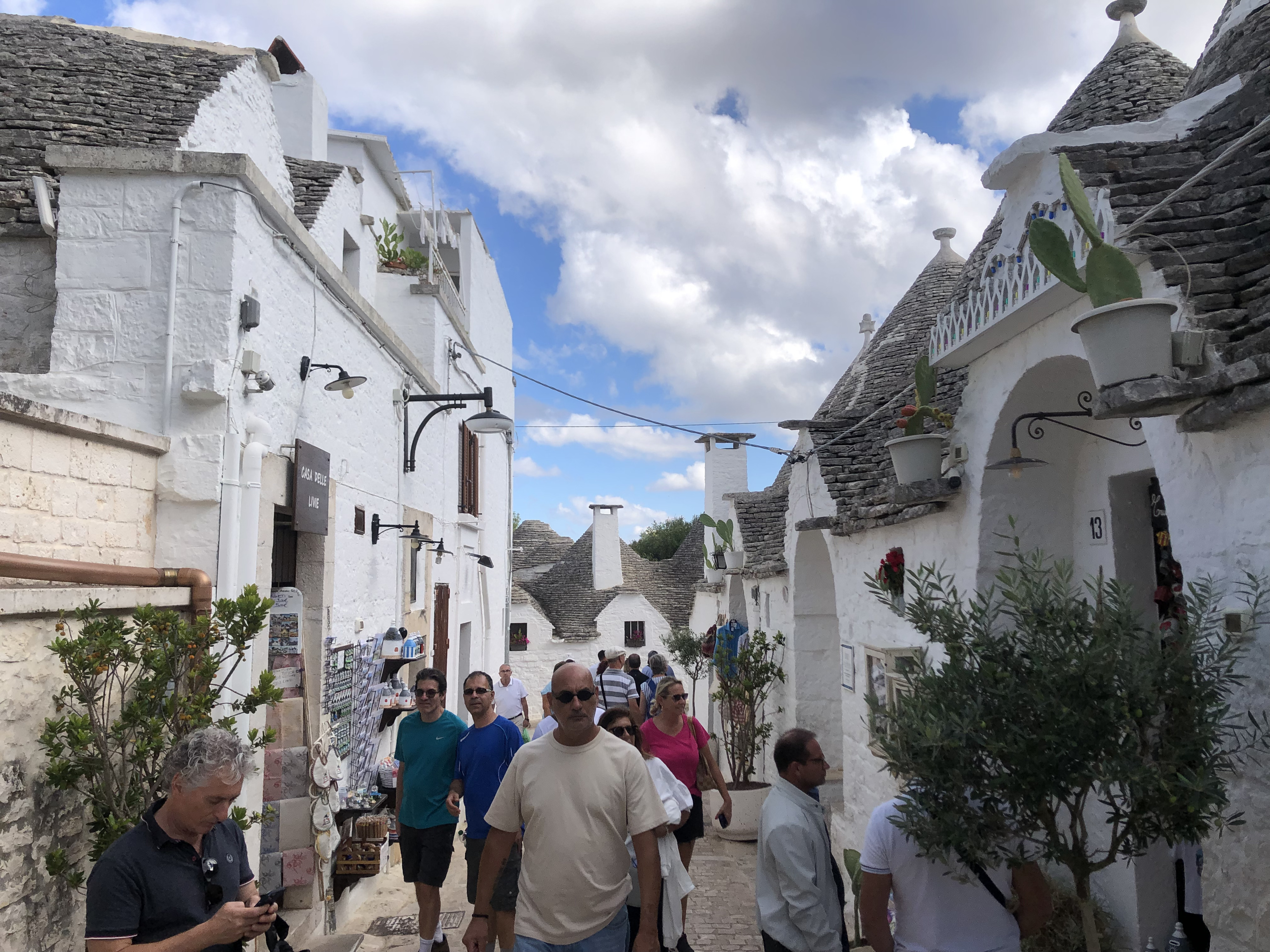 Picture Italy Alberobello 2024-09 12 - Center Alberobello