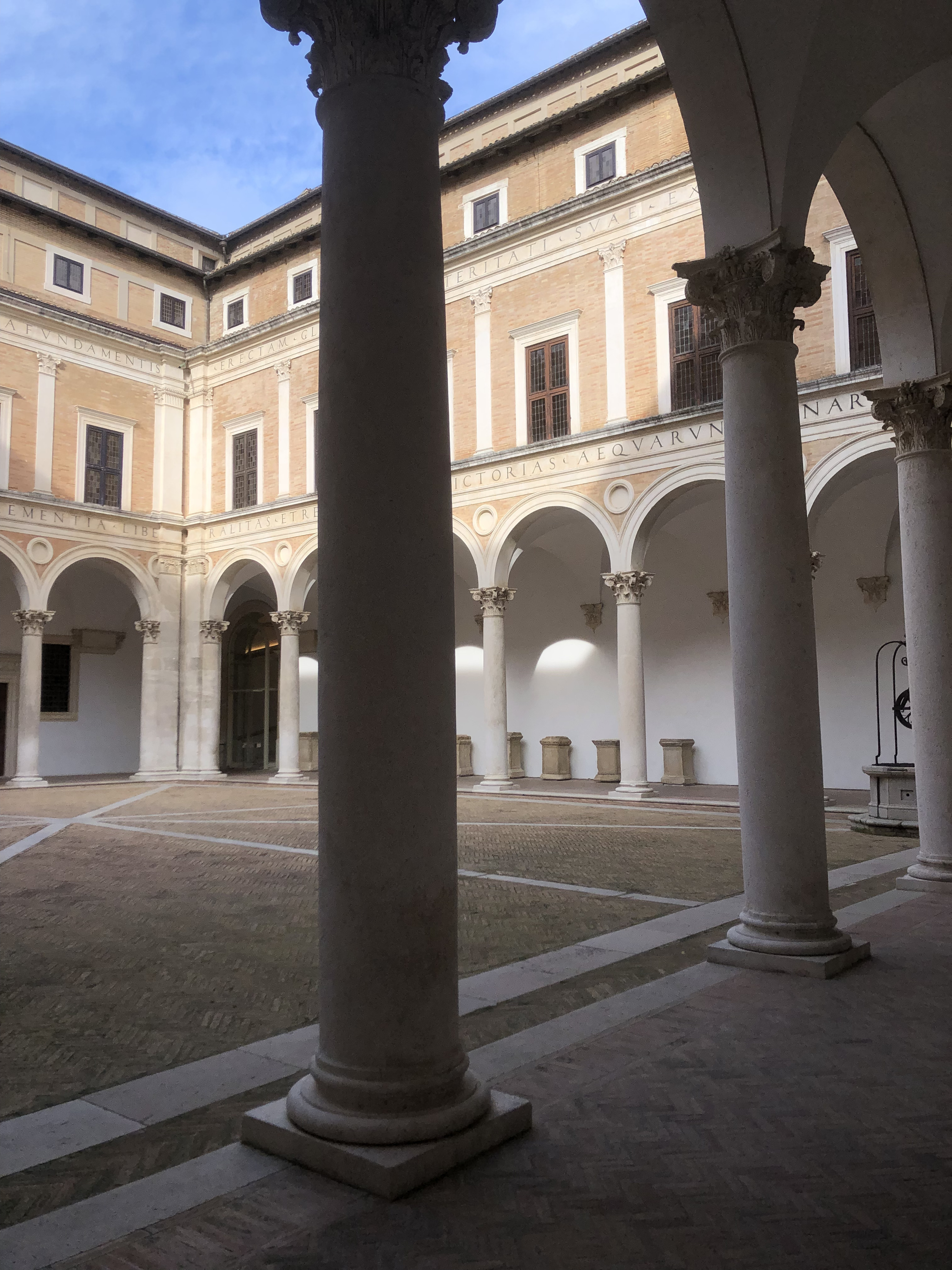 Picture Italy Urbino 2024-09 27 - Tours Urbino