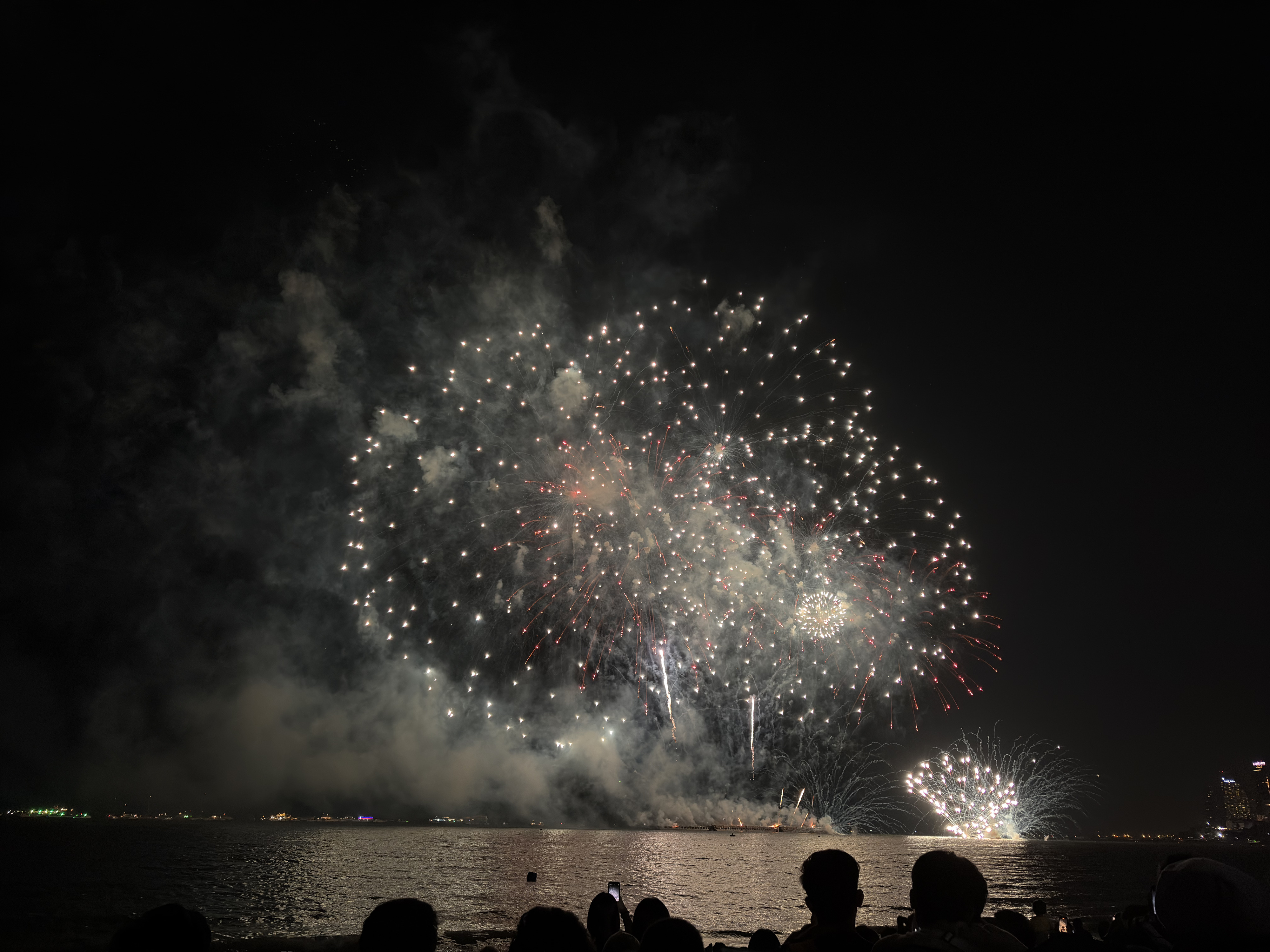 Picture Thailand Pattaya Fireworks 2024-12 90 - Tour Fireworks