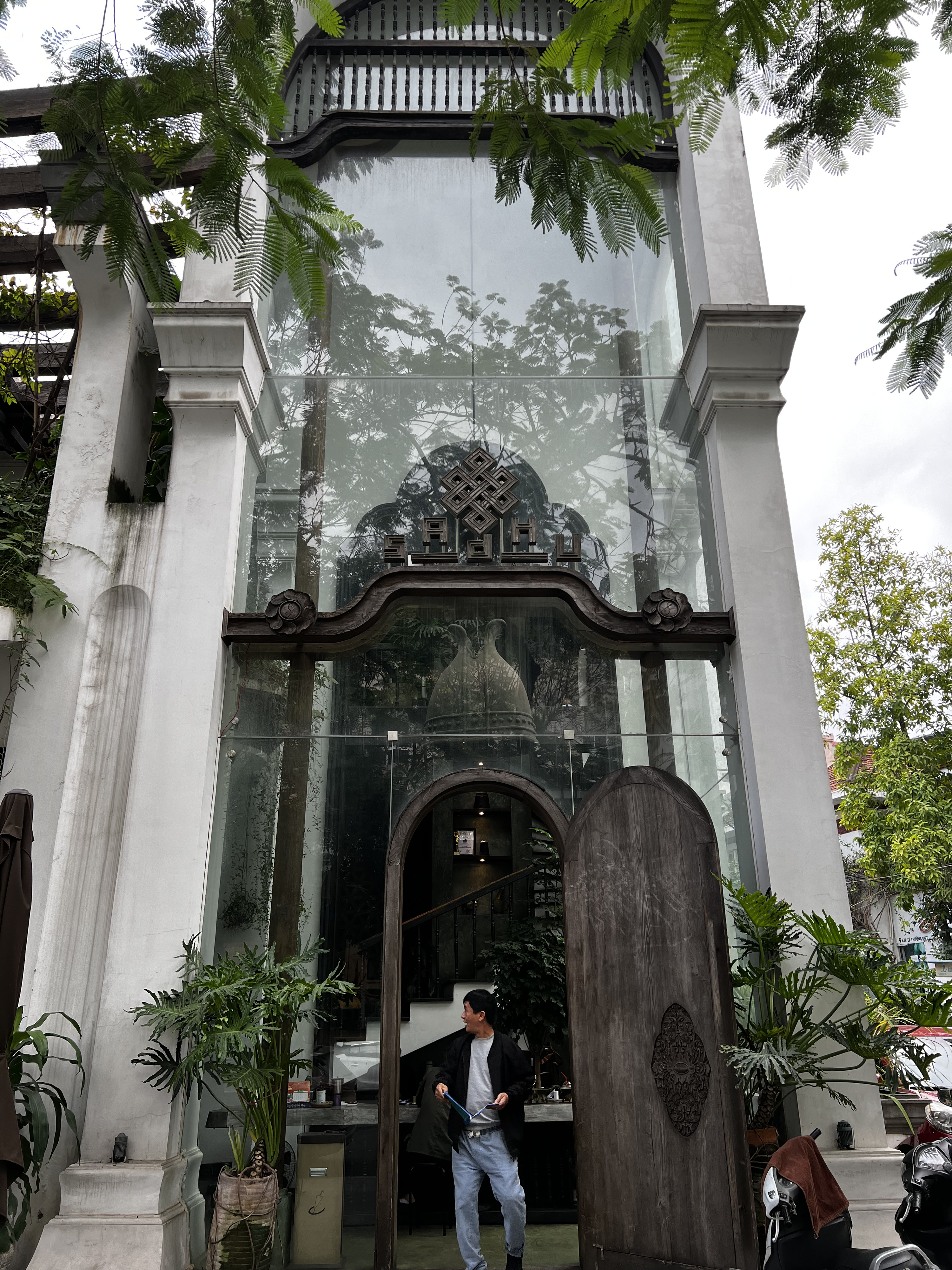 Picture Vietnam Hanoi Sadhu Vegetarian Restaurant 2024-01 29 - History Sadhu Vegetarian Restaurant