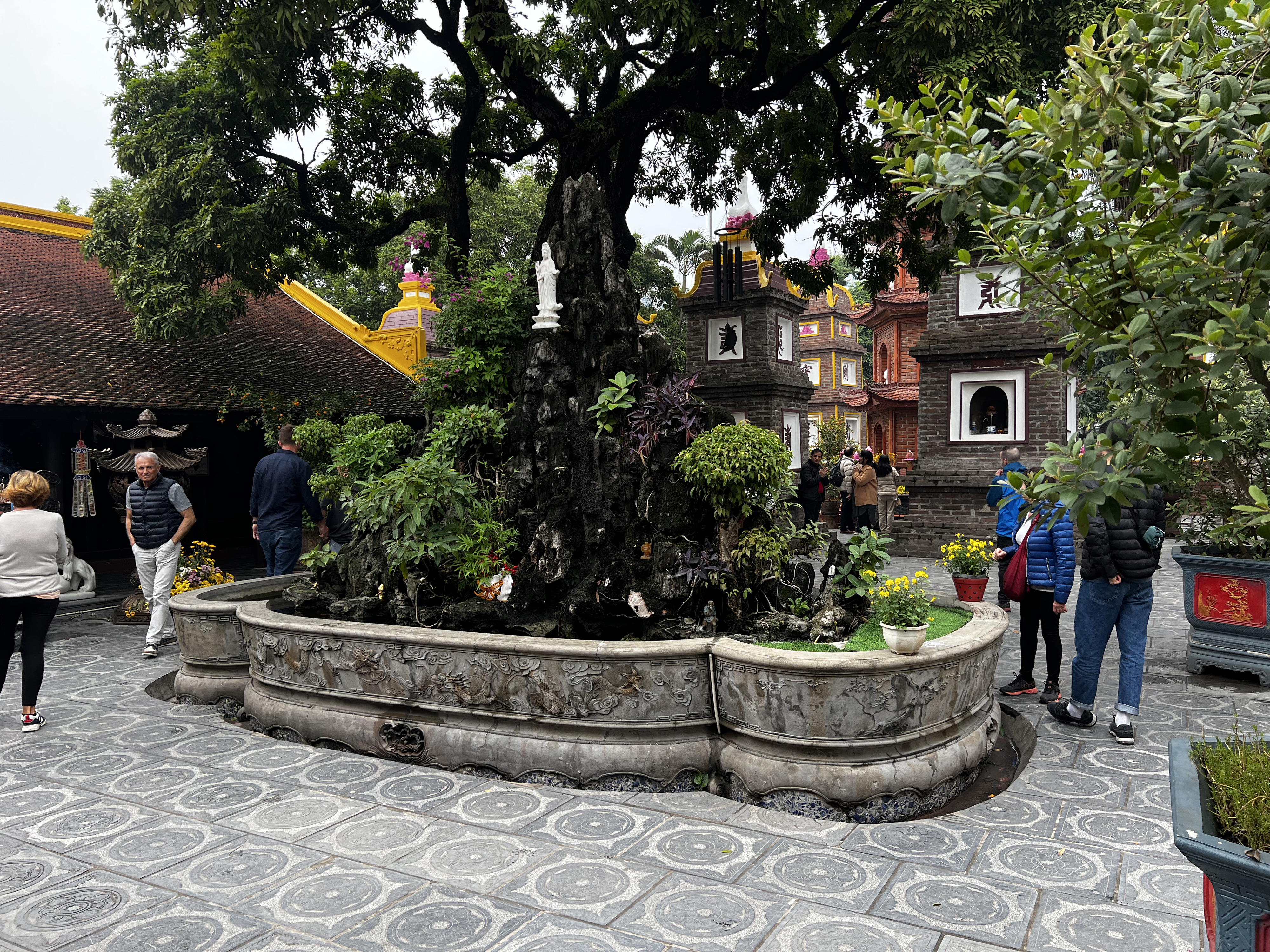 Picture Vietnam Hanoi Tran Quoc Pagoda 2024-01 7 - Discovery Tran Quoc Pagoda