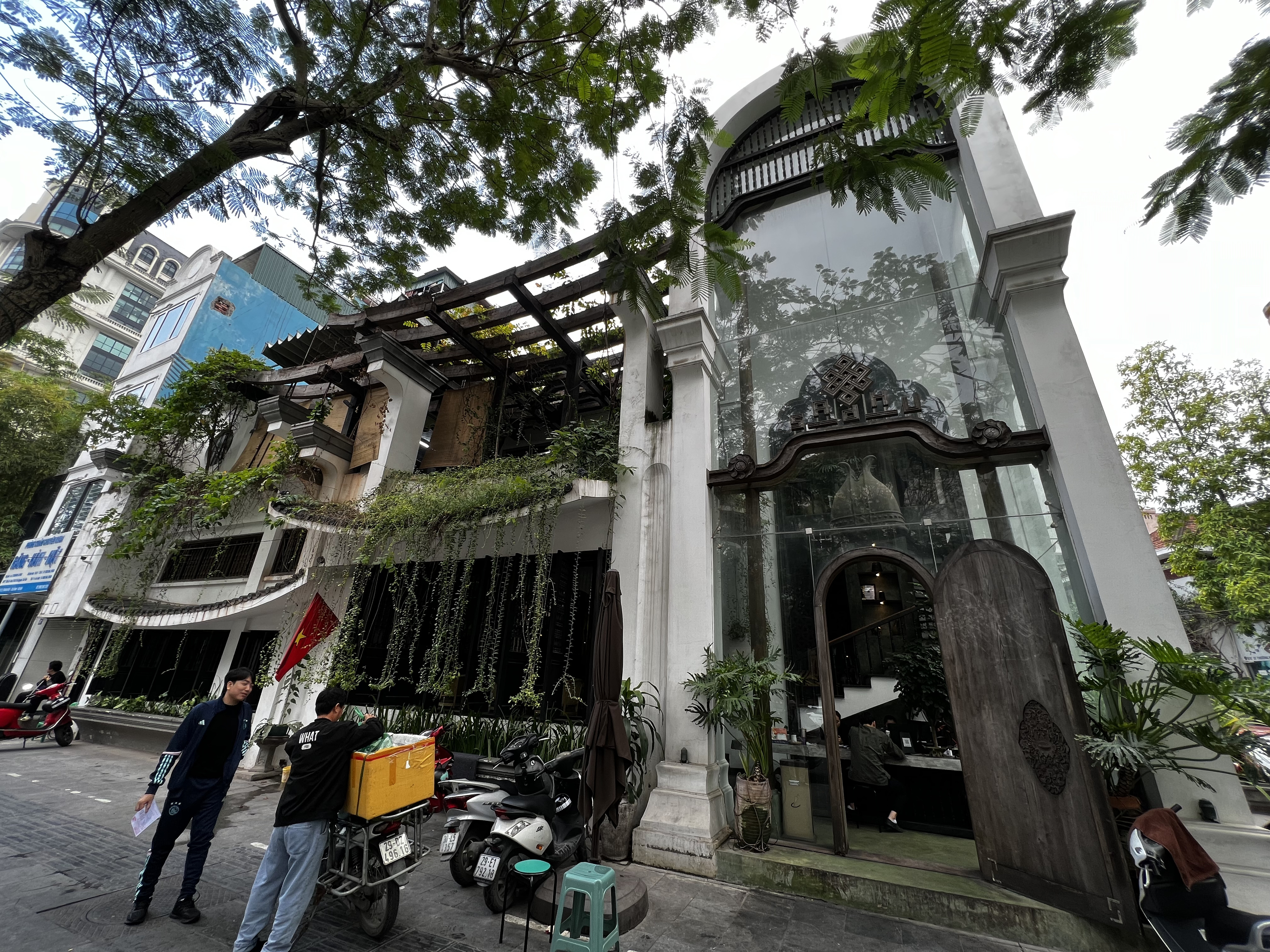 Picture Vietnam Hanoi Sadhu Vegetarian Restaurant 2024-01 49 - Recreation Sadhu Vegetarian Restaurant