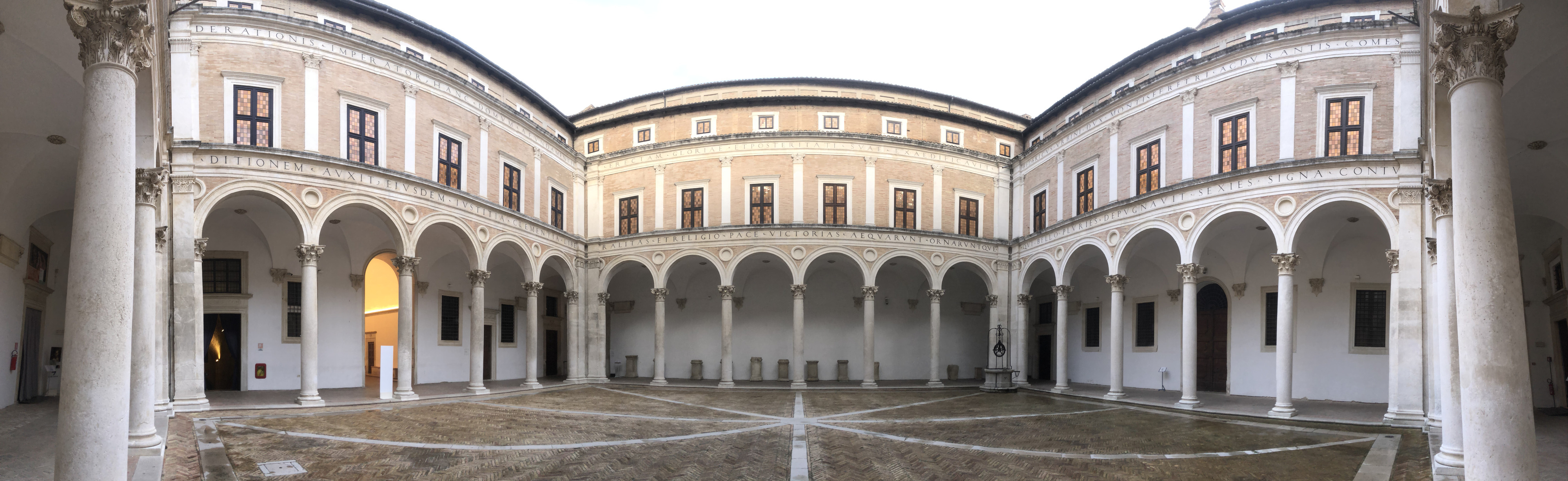 Picture Italy Urbino 2024-09 204 - Tour Urbino