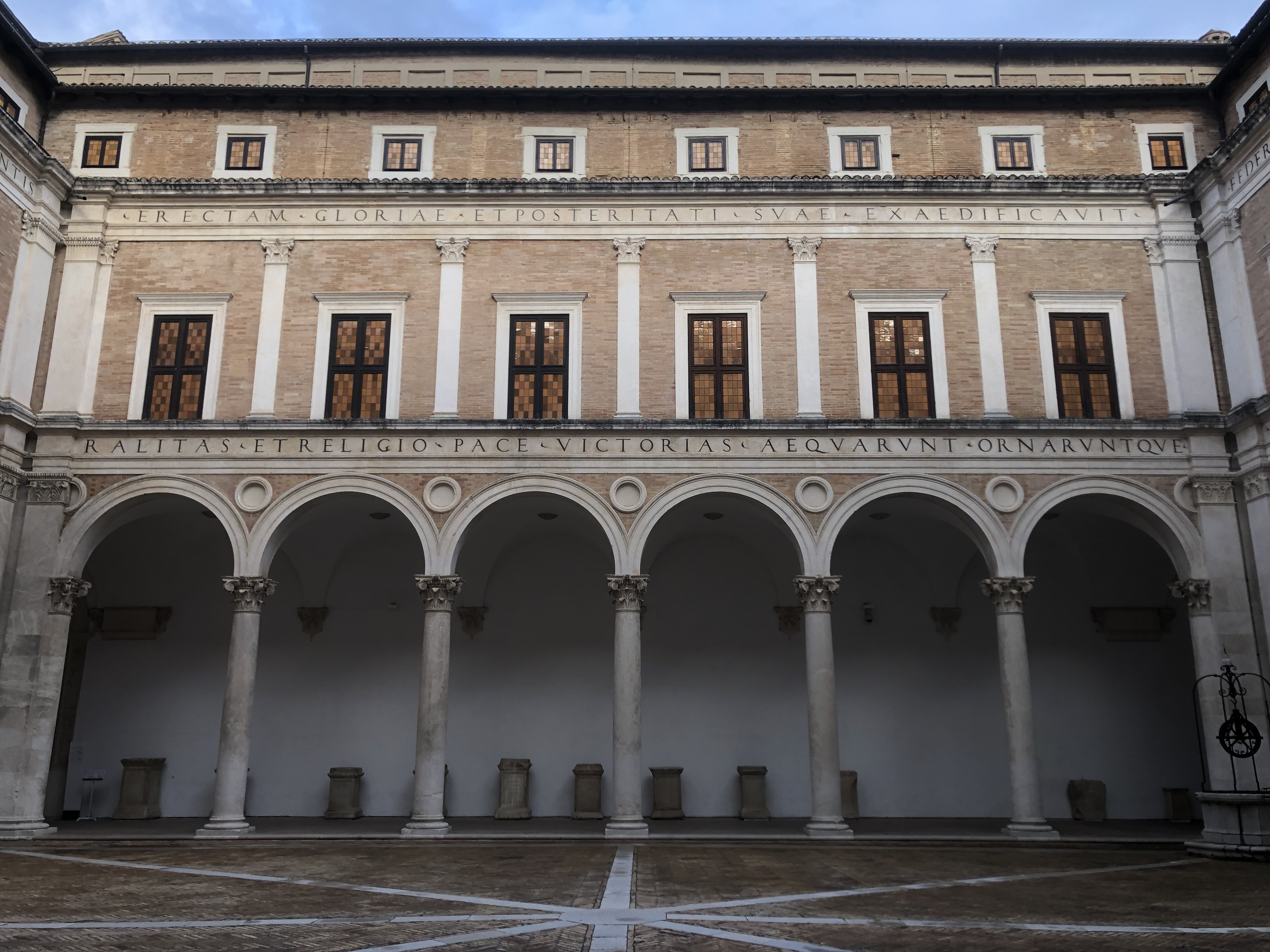 Picture Italy Urbino 2024-09 183 - Recreation Urbino