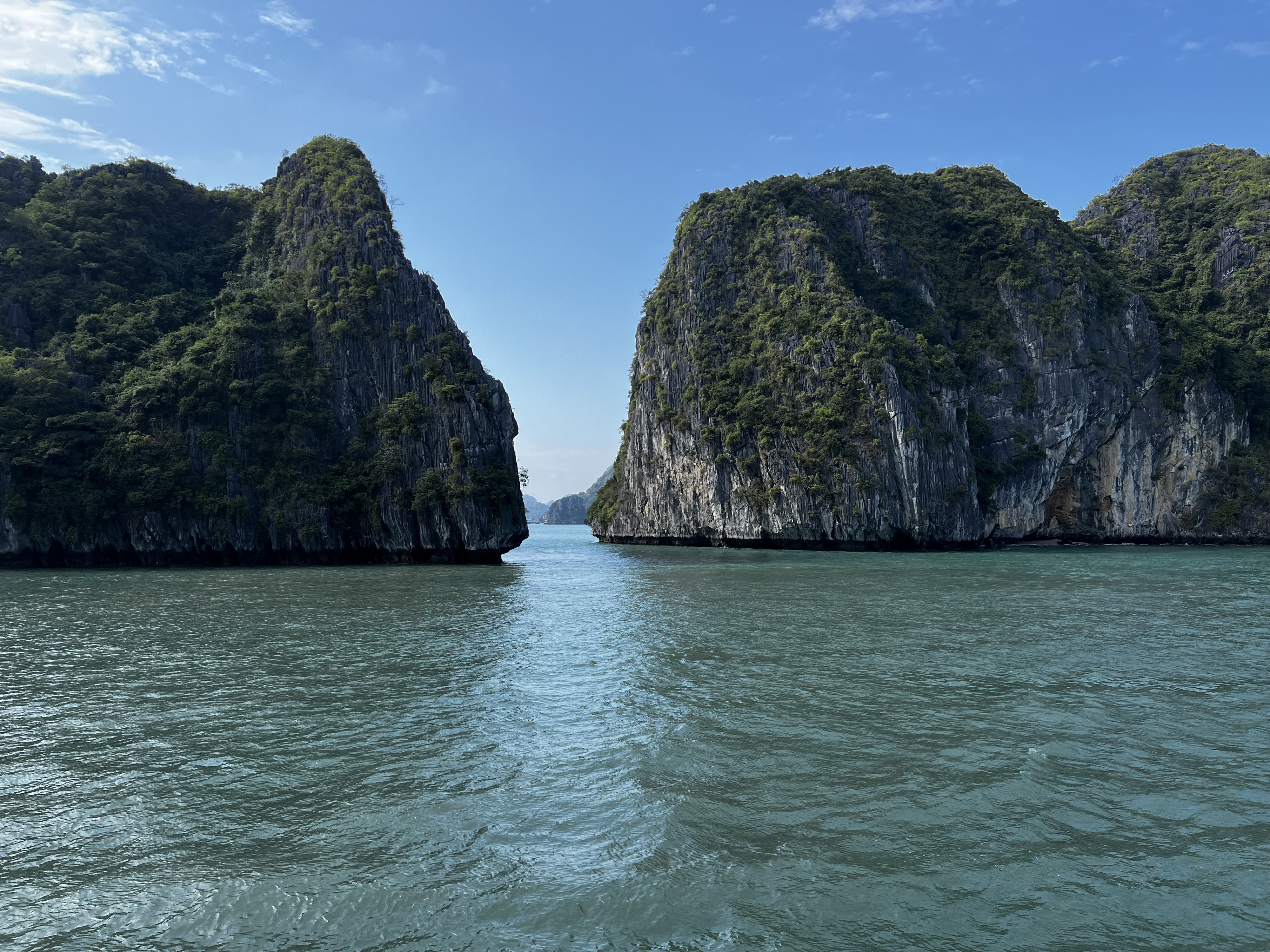 Picture Vietnam Ha Long Bay 2024-01 15 - Center Ha Long Bay
