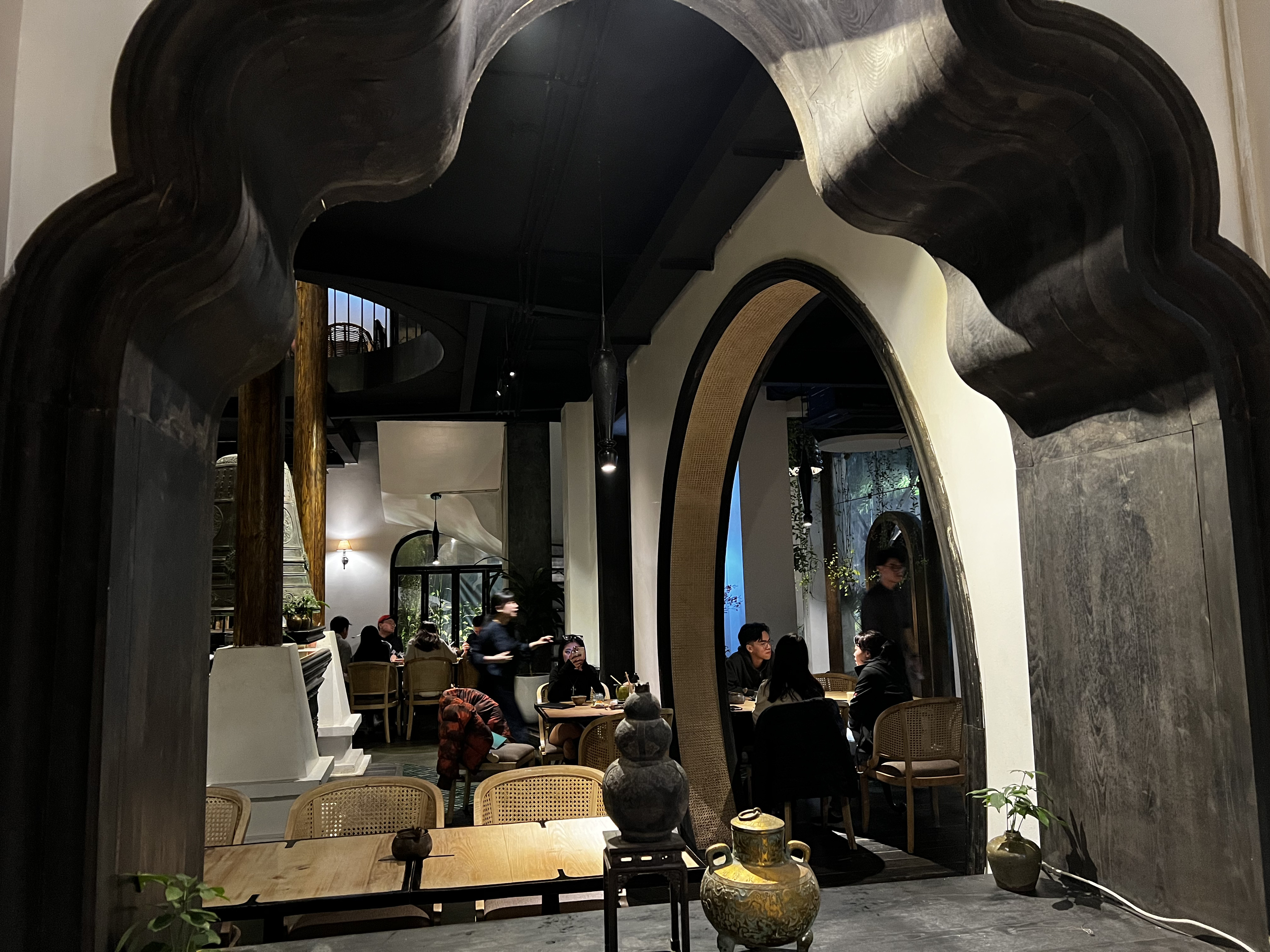 Picture Vietnam Hanoi Sadhu Vegetarian Restaurant 2024-01 40 - Center Sadhu Vegetarian Restaurant