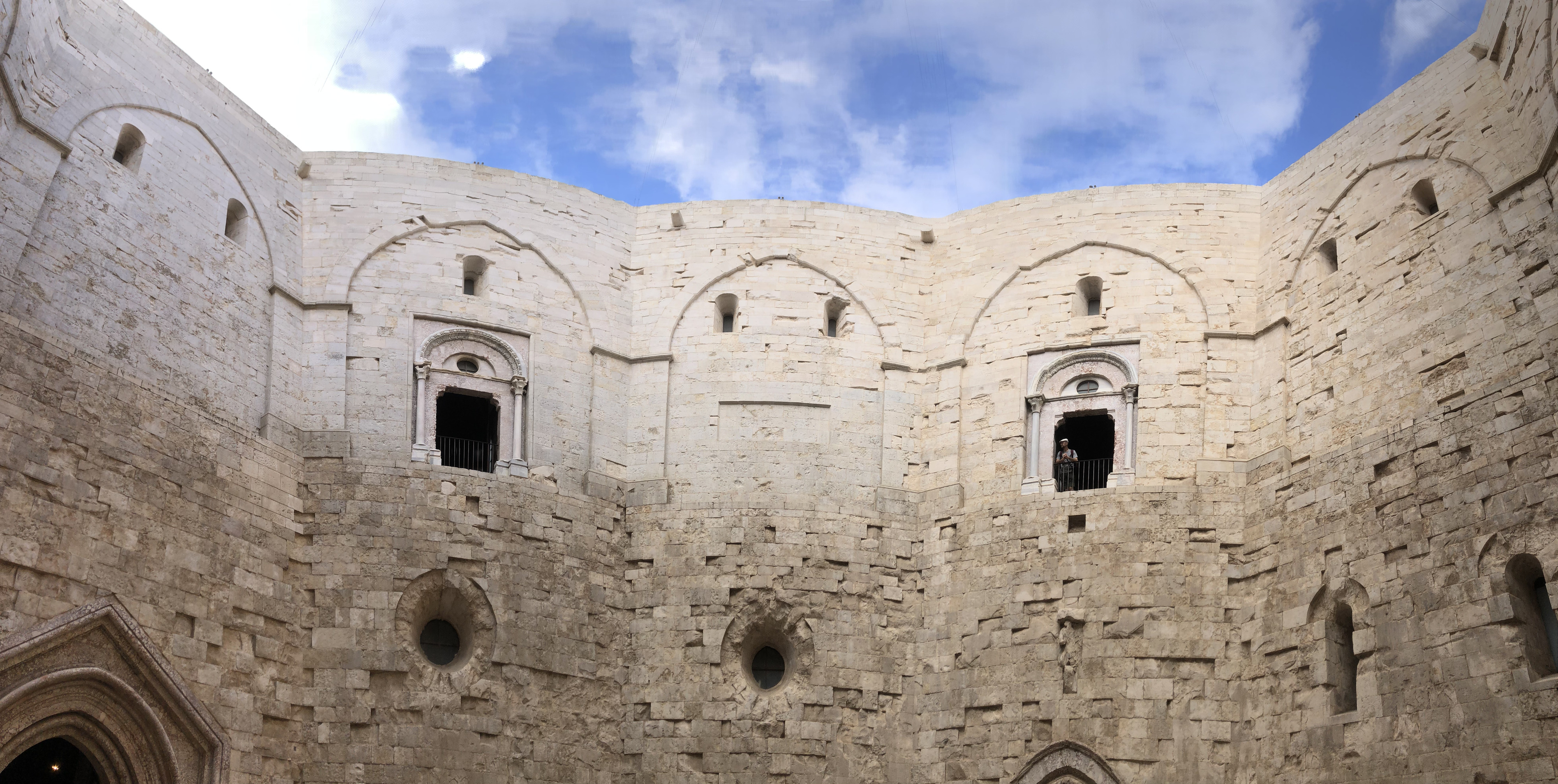 Picture Italy Castel del monte 2024-09 106 - Tours Castel del monte