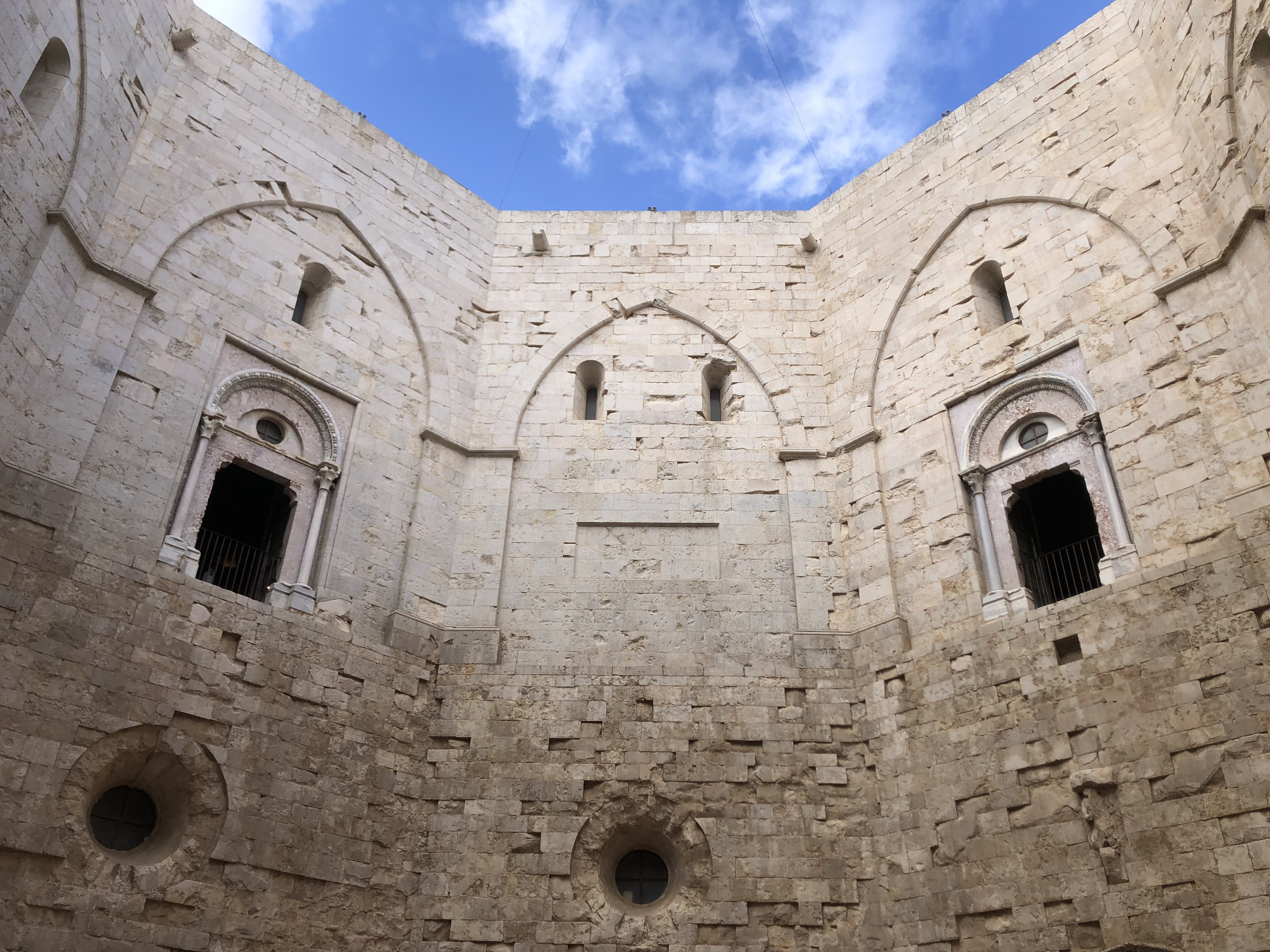 Picture Italy Castel del monte 2024-09 4 - Tour Castel del monte