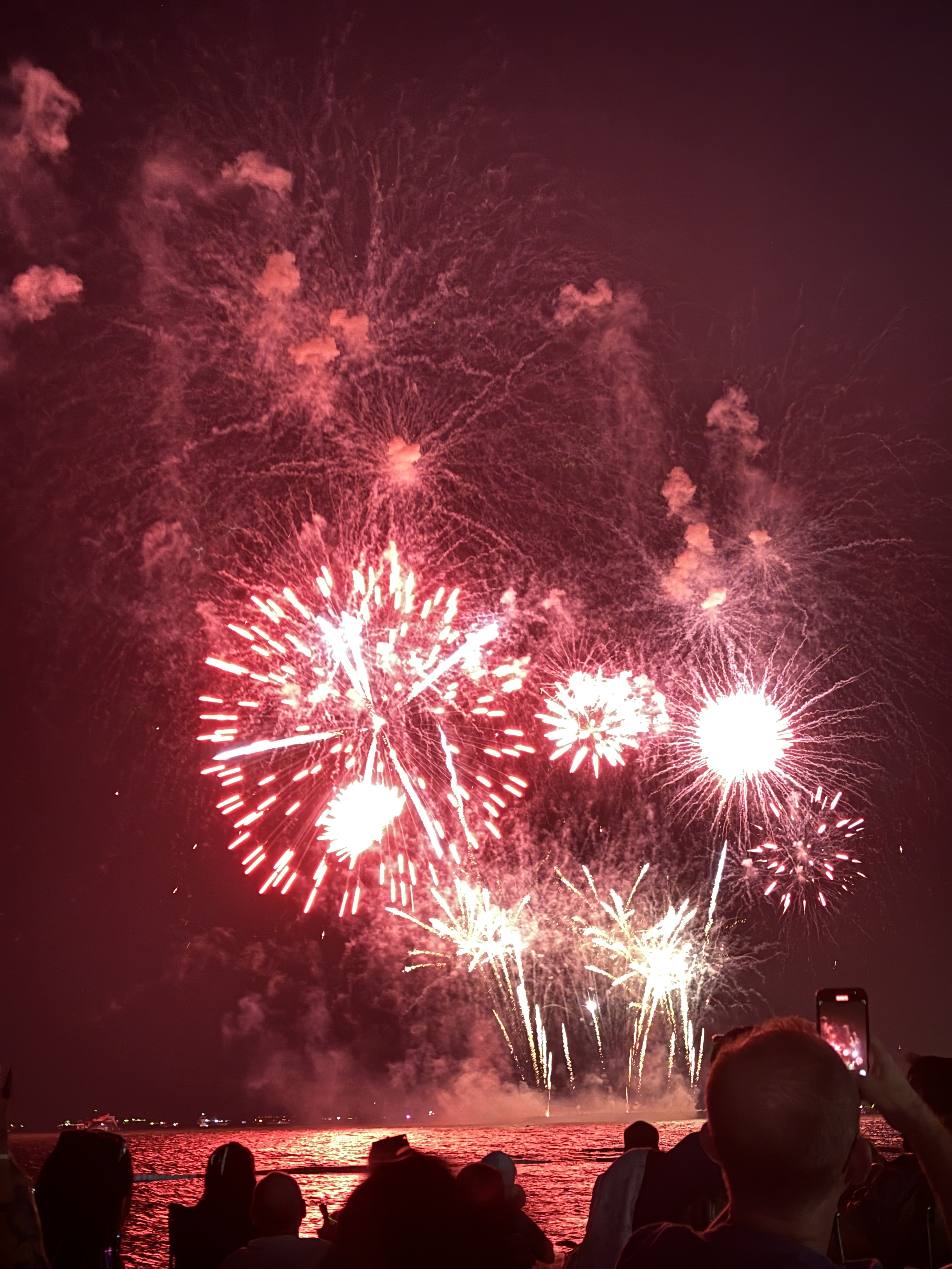 Picture Thailand Pattaya Fireworks 2024-12 39 - Around Fireworks