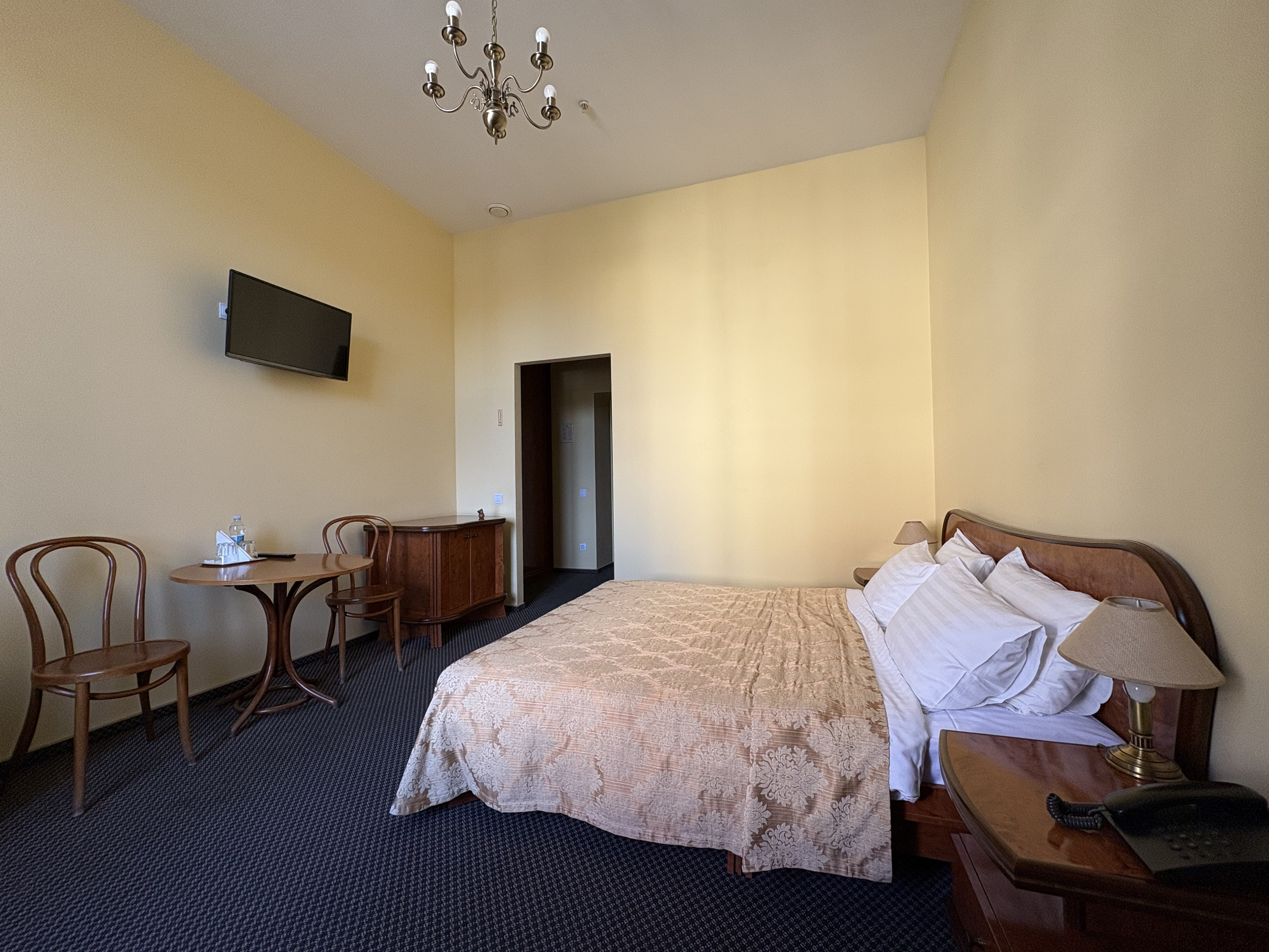 Picture Ukraine Lviv Hotel Wien 2024-10 4 - Discovery Hotel Wien