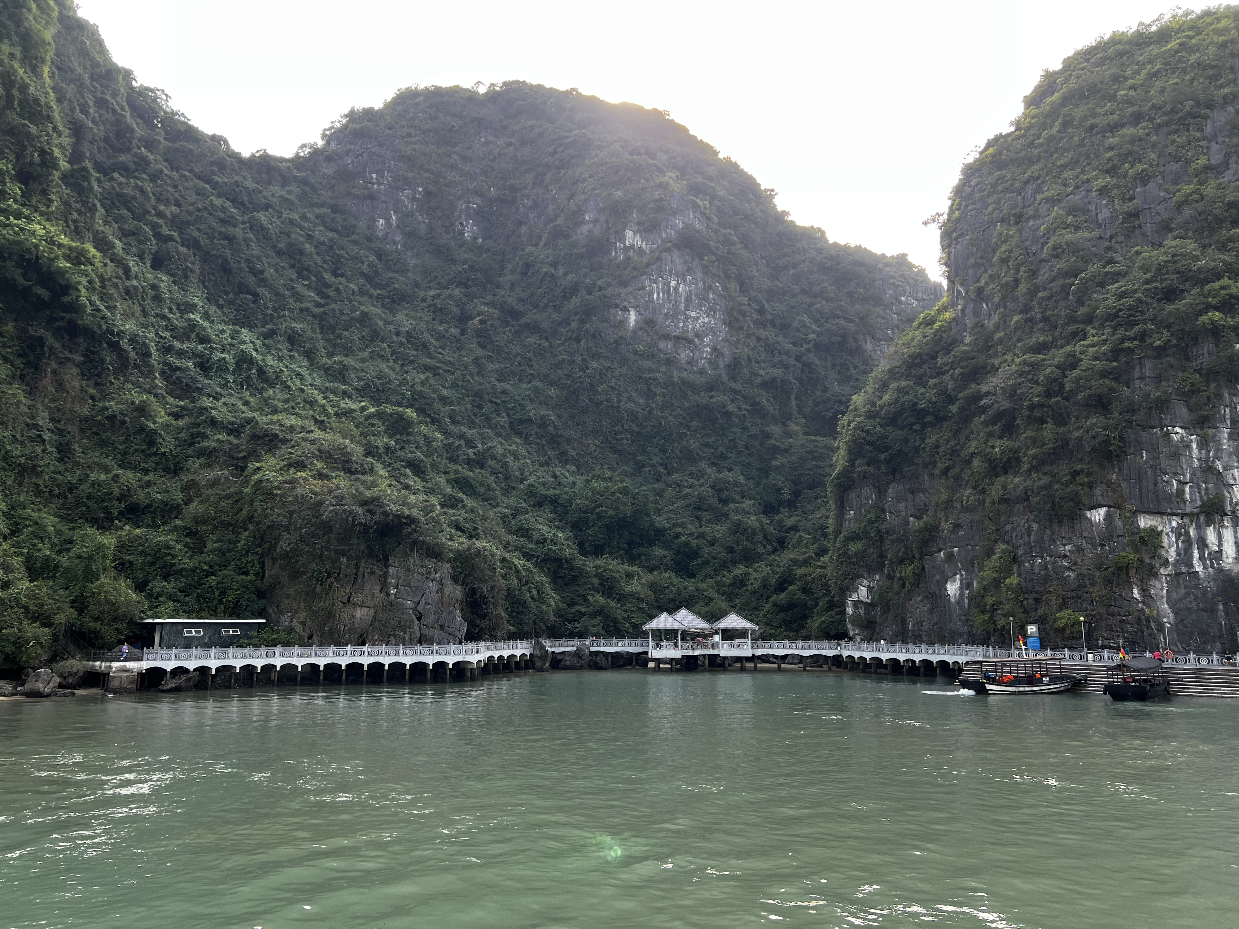 Picture Vietnam Ha Long Bay 2024-01 18 - Recreation Ha Long Bay