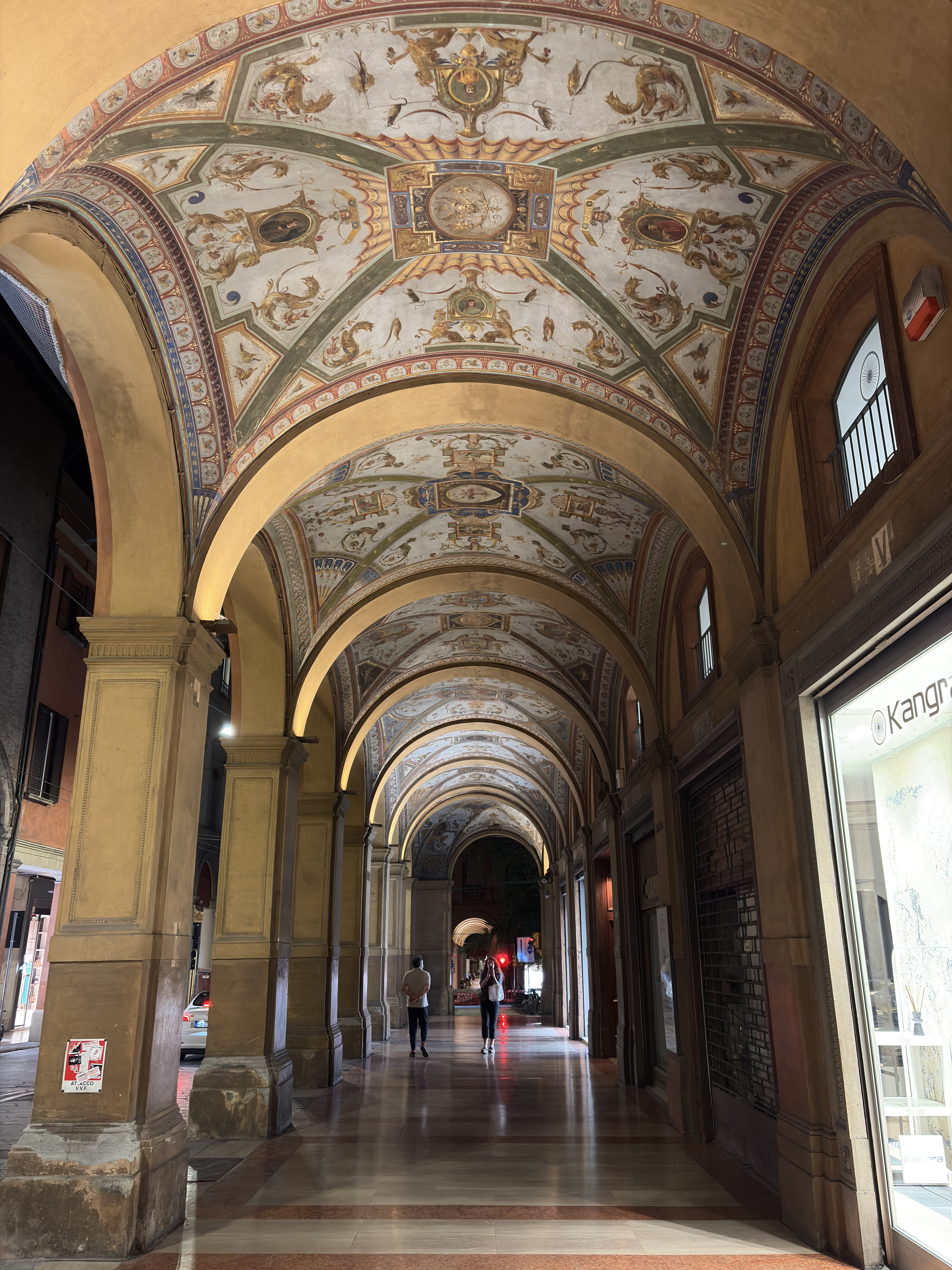 Picture Italy Bologna 2025-09 35 - Tour Bologna