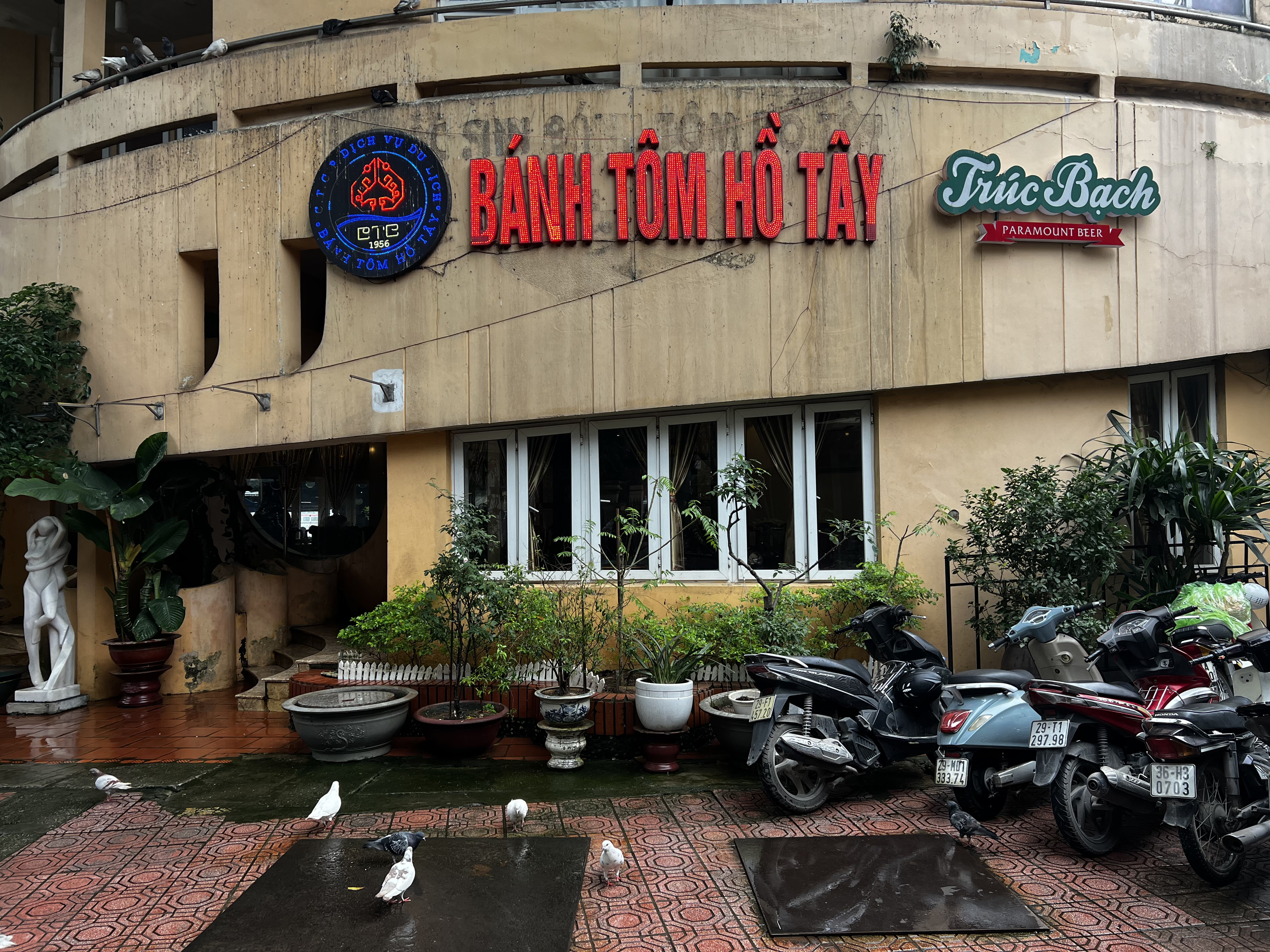 Picture Vietnam Hanoi Tay Lake 2024-01 25 - Center Tay Lake