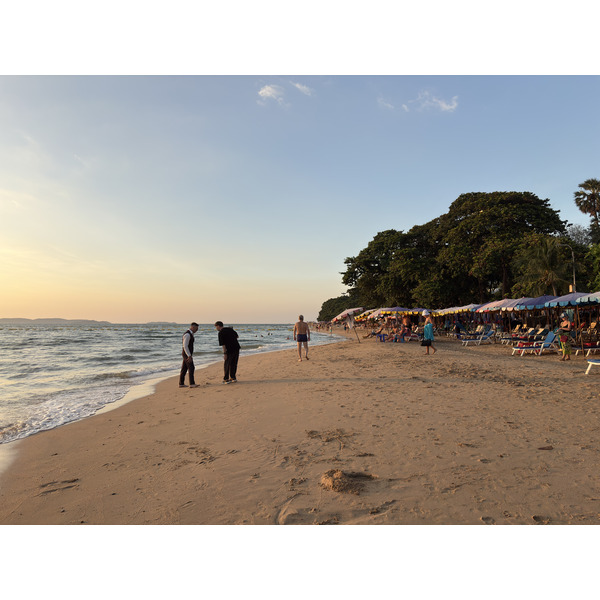 Picture Thailand Pattaya Dongtan beach 2025-12 37 - Journey Dongtan beach