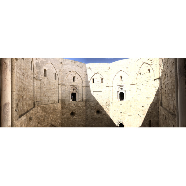 Picture Italy Castel del monte 2024-09 55 - Tour Castel del monte