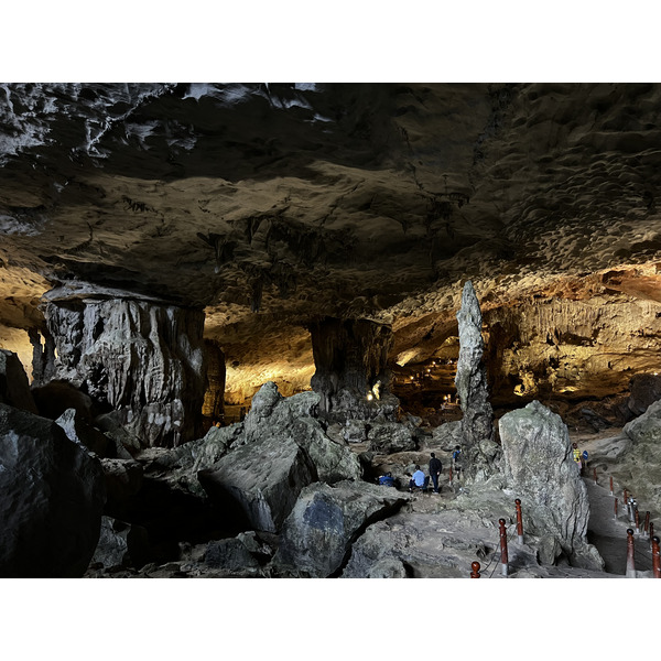 Picture Vietnam Ha Long Bay Sung Sot Cave 2024-01 41 - Around Sung Sot Cave