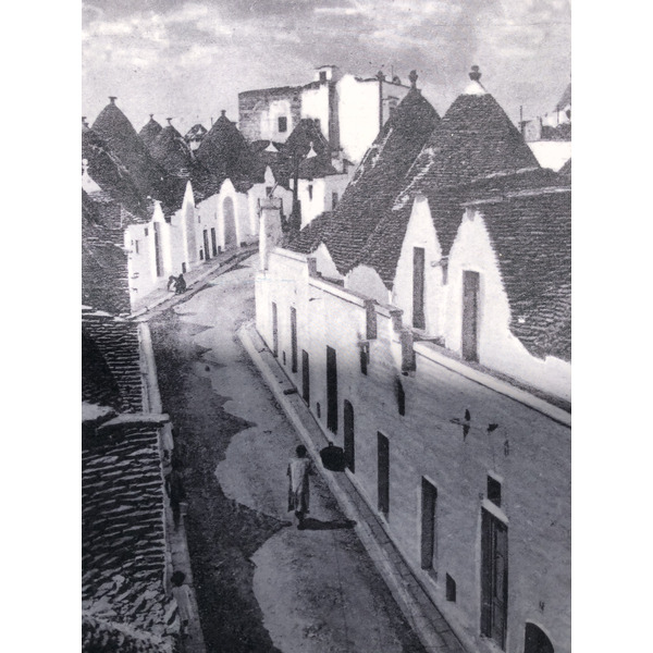 Picture Italy Alberobello 2024-09 45 - Center Alberobello
