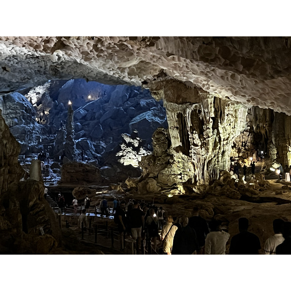 Picture Vietnam Ha Long Bay Sung Sot Cave 2024-01 69 - Center Sung Sot Cave