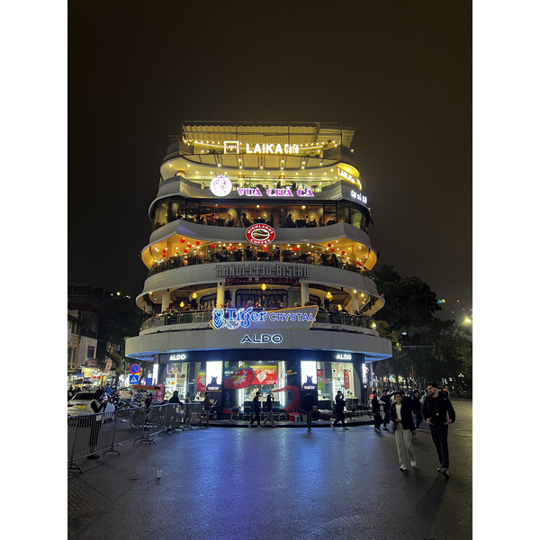 Picture Vietnam Hanoi Hoan Kiem Lake 2024-01 29 - Recreation Hoan Kiem Lake