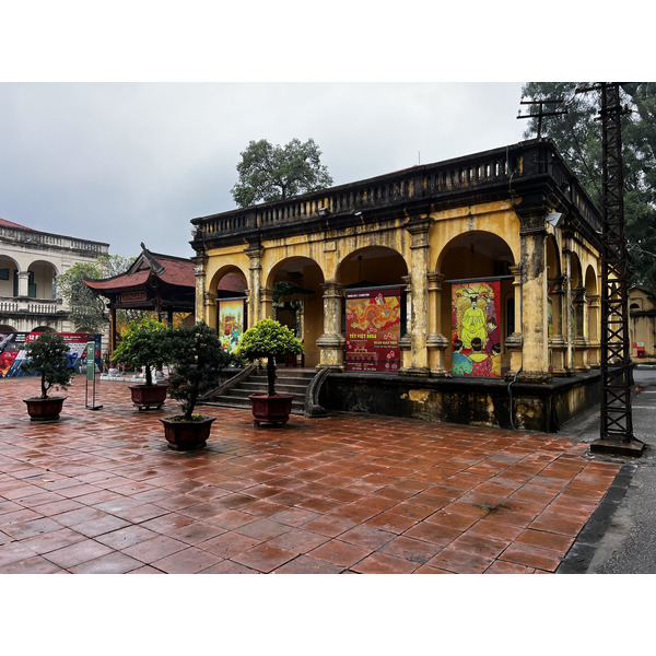Picture Vietnam Hanoi Thang Long Citadel 2024-01 23 - Around Thang Long Citadel