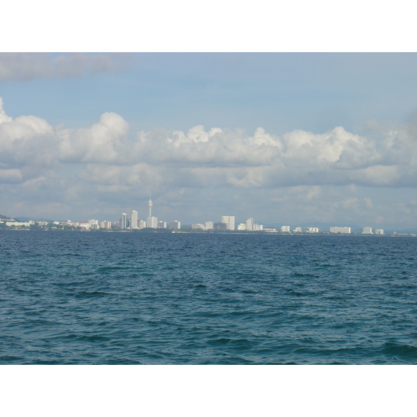 Picture Thailand Pattaya Ko Larn 2005-09 10 - Center Ko Larn