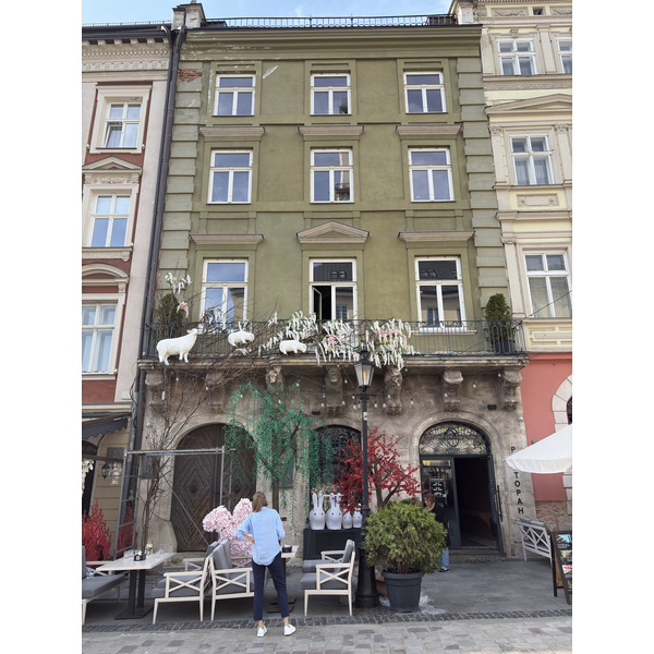 Picture Ukraine Lviv 2025-04 111 - Recreation Lviv