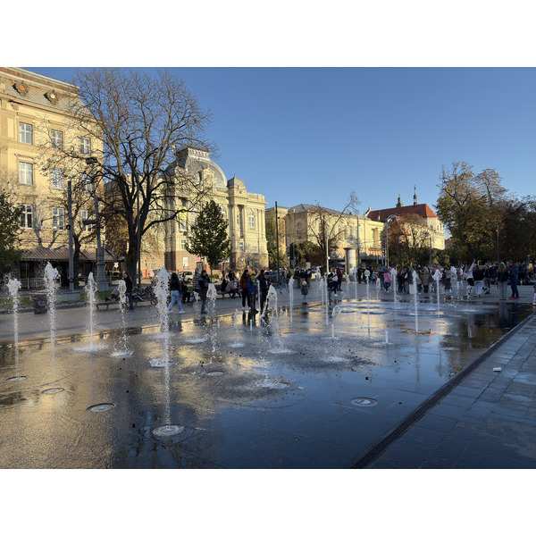 Picture Ukraine Lviv 2024-10 392 - Recreation Lviv