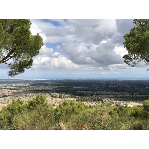 Picture Italy Castel del monte 2024-09 81 - Recreation Castel del monte