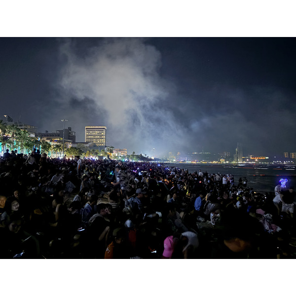 Picture Thailand Pattaya Fireworks 2024-12 0 - Journey Fireworks