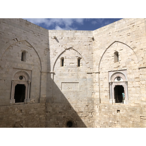 Picture Italy Castel del monte 2024-09 26 - History Castel del monte