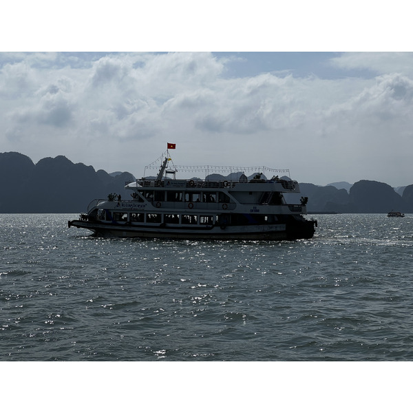 Picture Vietnam Ha Long Bay 2024-01 42 - Center Ha Long Bay