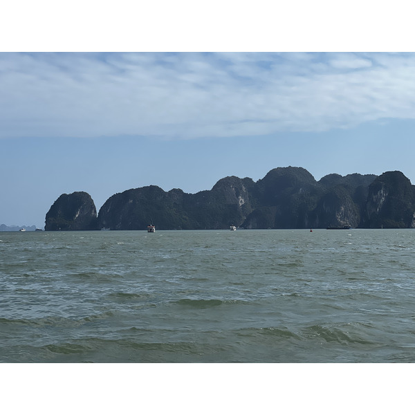 Picture Vietnam Ha Long Bay 2024-01 61 - Center Ha Long Bay