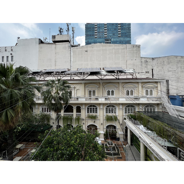 Picture Vietnam Saigon Continental Hotel 2024-01 24 - Around Continental Hotel