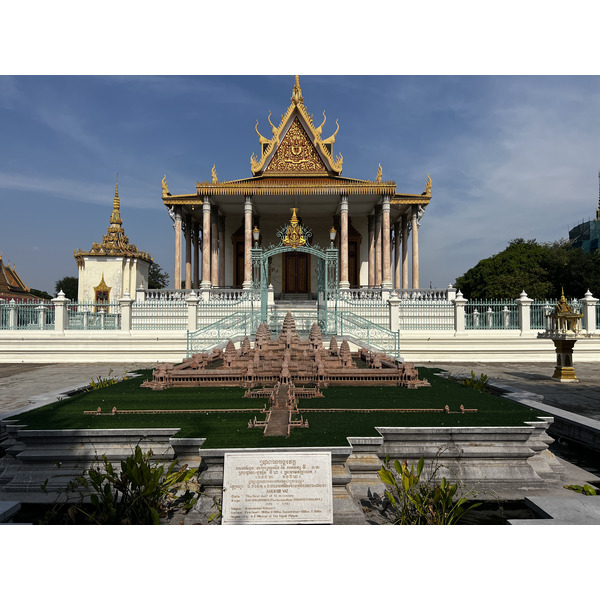 Picture Cambodia Phnom Penh Royal Palace 2024-01 81 - Journey Royal Palace