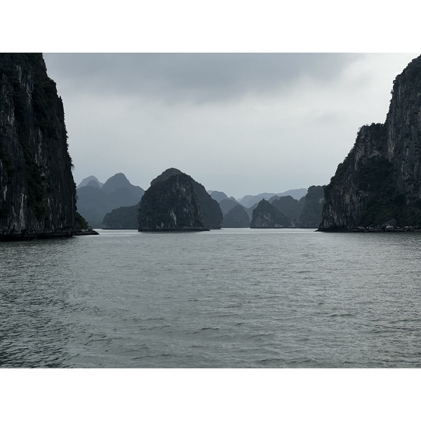 Picture Vietnam Ha Long Bay 2024-01 158 - Center Ha Long Bay