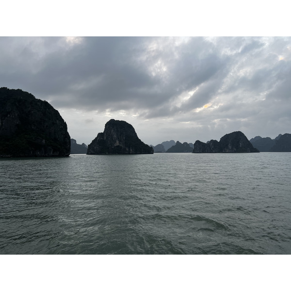 Picture Vietnam Ha Long Bay 2024-01 118 - Center Ha Long Bay