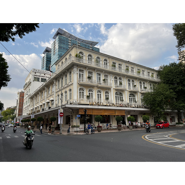 Picture Vietnam Saigon Continental Hotel 2024-01 22 - Around Continental Hotel