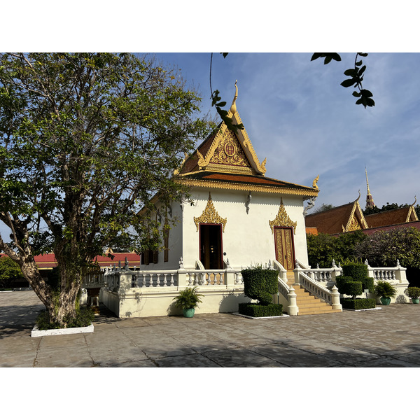 Picture Cambodia Phnom Penh Royal Palace 2024-01 47 - Center Royal Palace