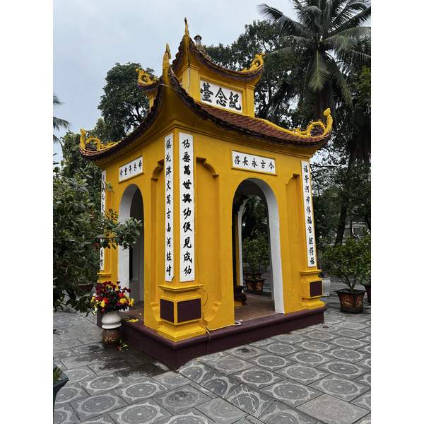 Picture Vietnam Hanoi Tran Quoc Pagoda 2024-01 6 - Journey Tran Quoc Pagoda